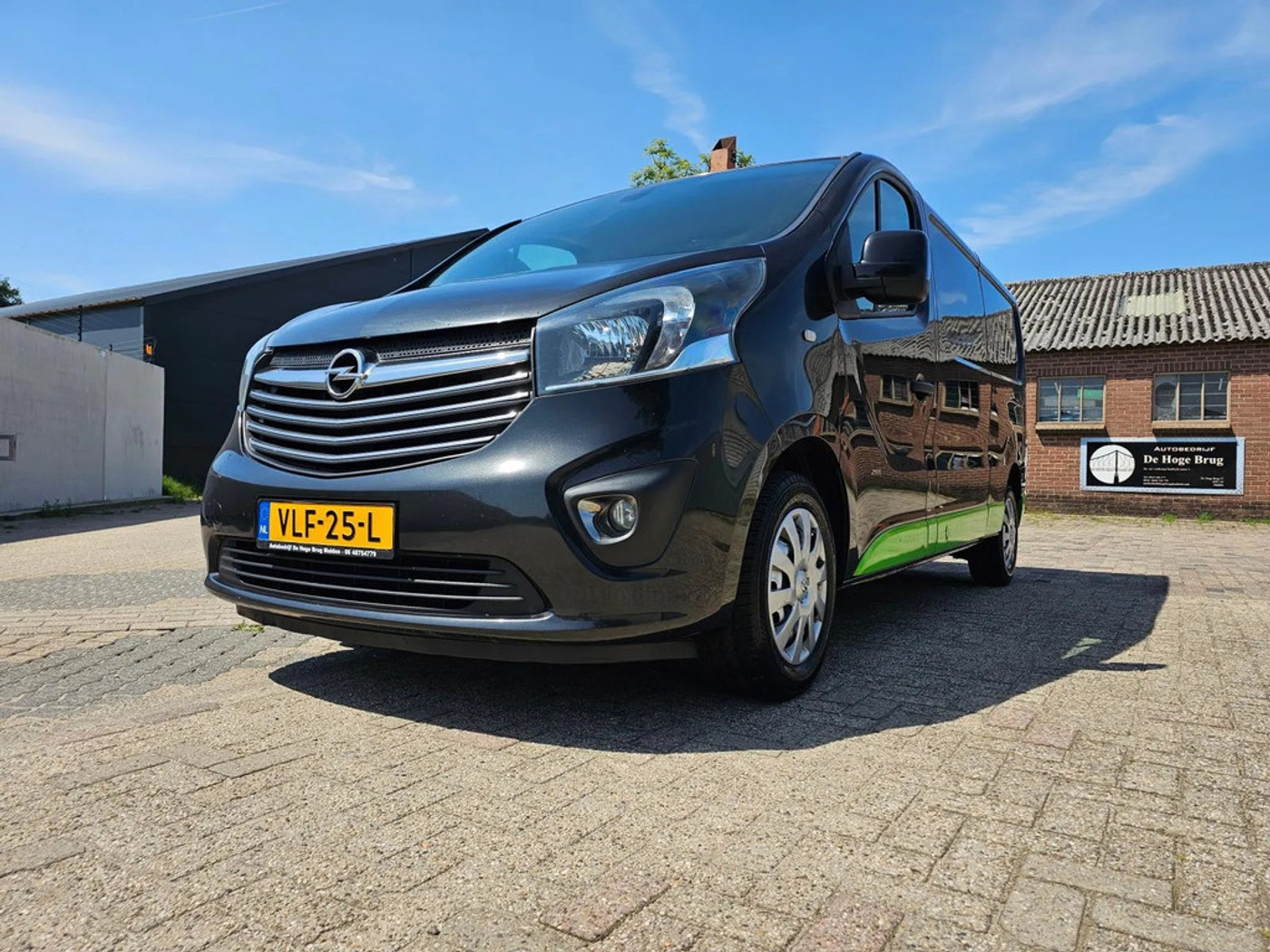 Foto van Opel Vivaro-b