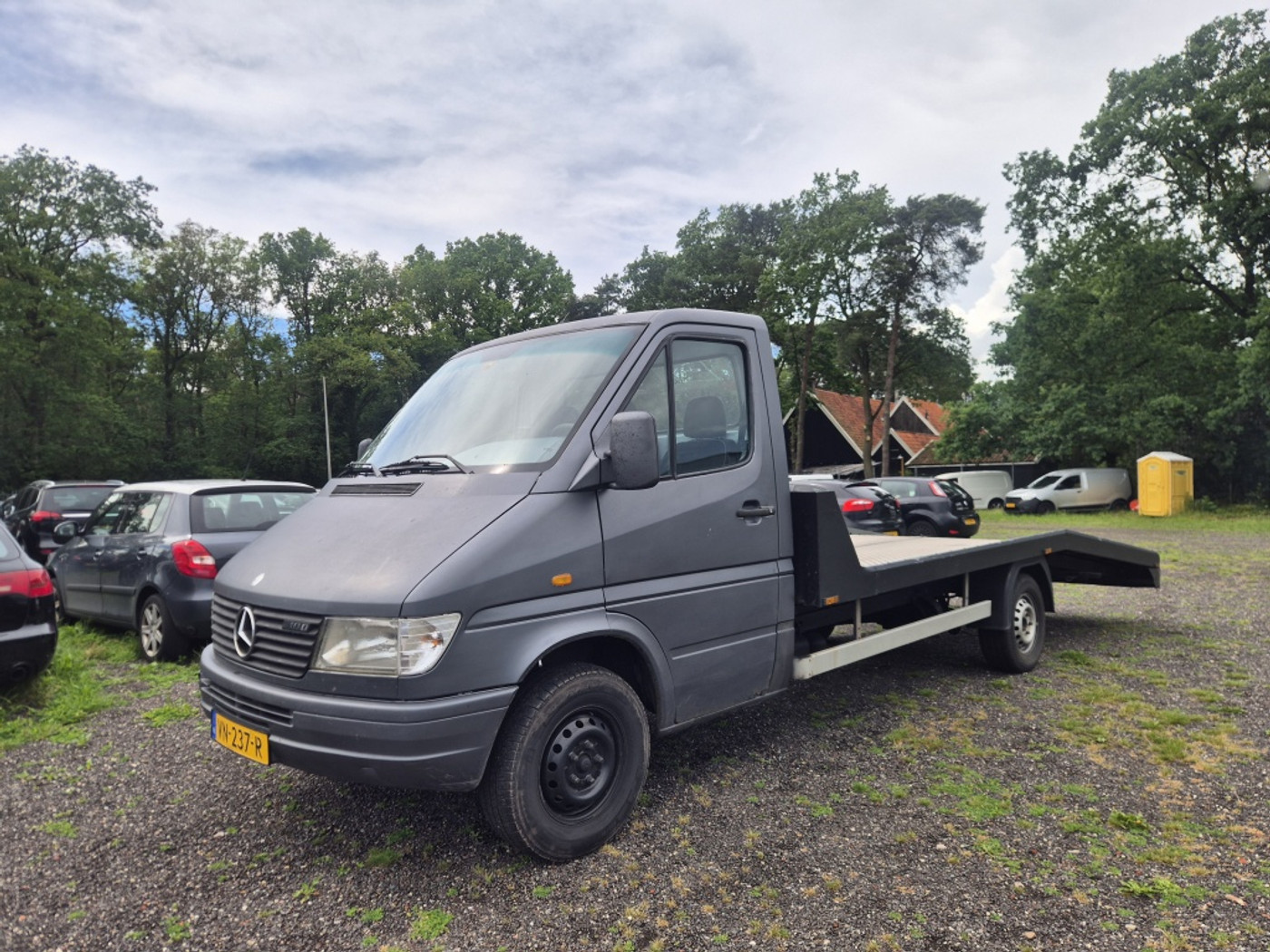 Mercedes-Benz 310 D 310 D Xlang oprijwagen, 1480kg laden 1998 - voorkant