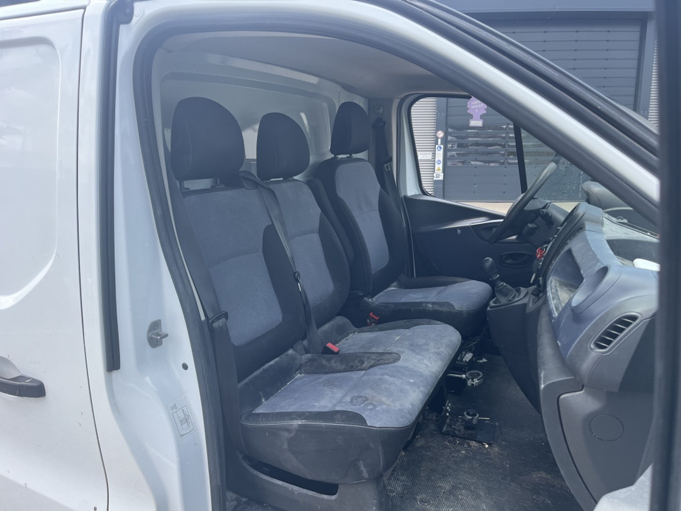 Foto van Opel Vivaro-b