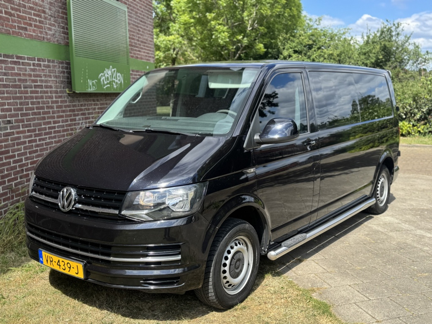 Volkswagen Transporter 2.0 TDI L2H1 DC*2015*Airco|Led|Pdc|T-haak 2015 - voorkant