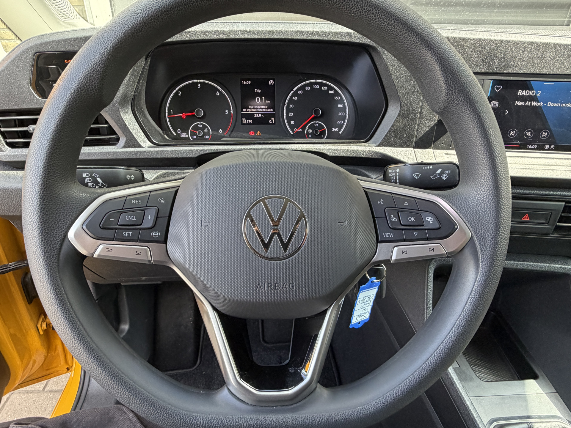 Foto van Volkswagen Caddy Modified Partition Wall