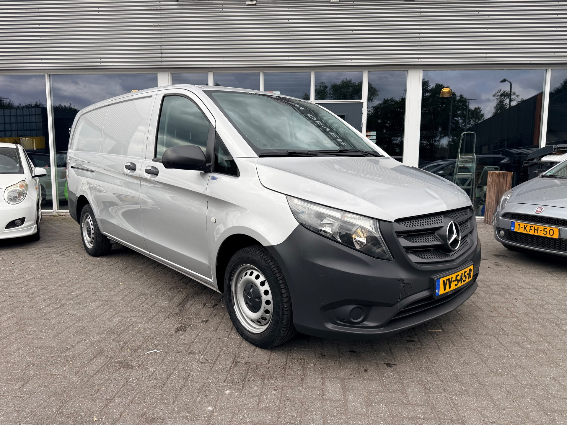 Mercedes-Benz Vito 109 CDI Functional Lang/Eerste Eigenaar/Drie Zits/Airco/Trekhaak. 2016 - voorkant