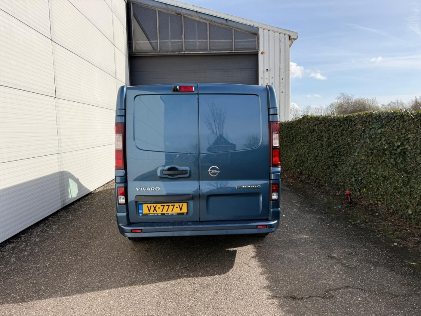 Foto van Opel Vivaro-b