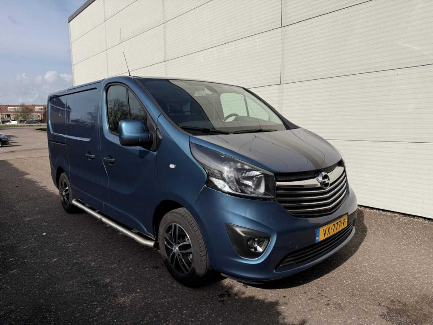 Foto van Opel Vivaro-b