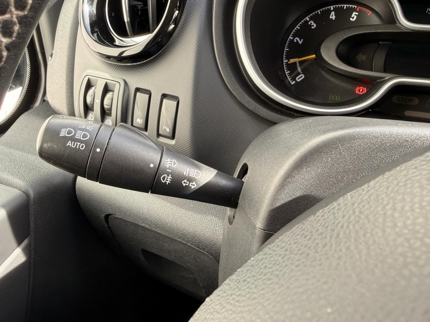 Foto van Opel Vivaro-b