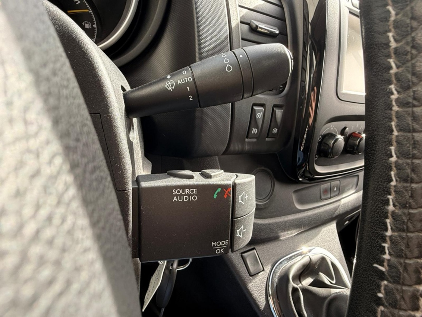 Foto van Opel Vivaro-b