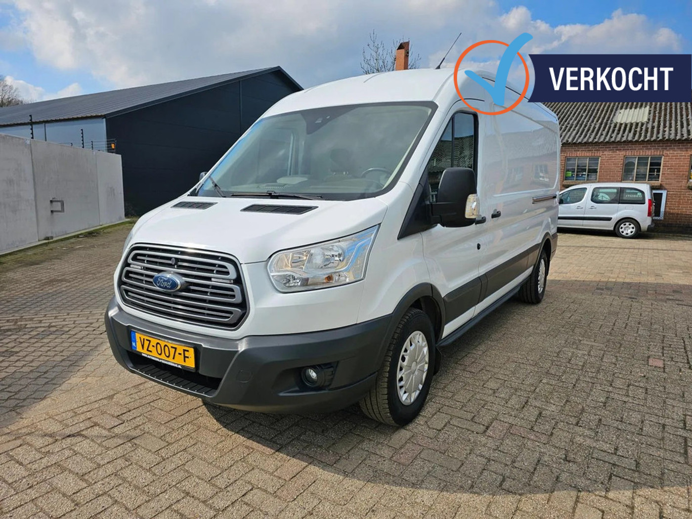 Ford Transit 350 2.2 TDCI L2H2 Apk,Nap,Trekhaak,Airco 2016 - voorkant
