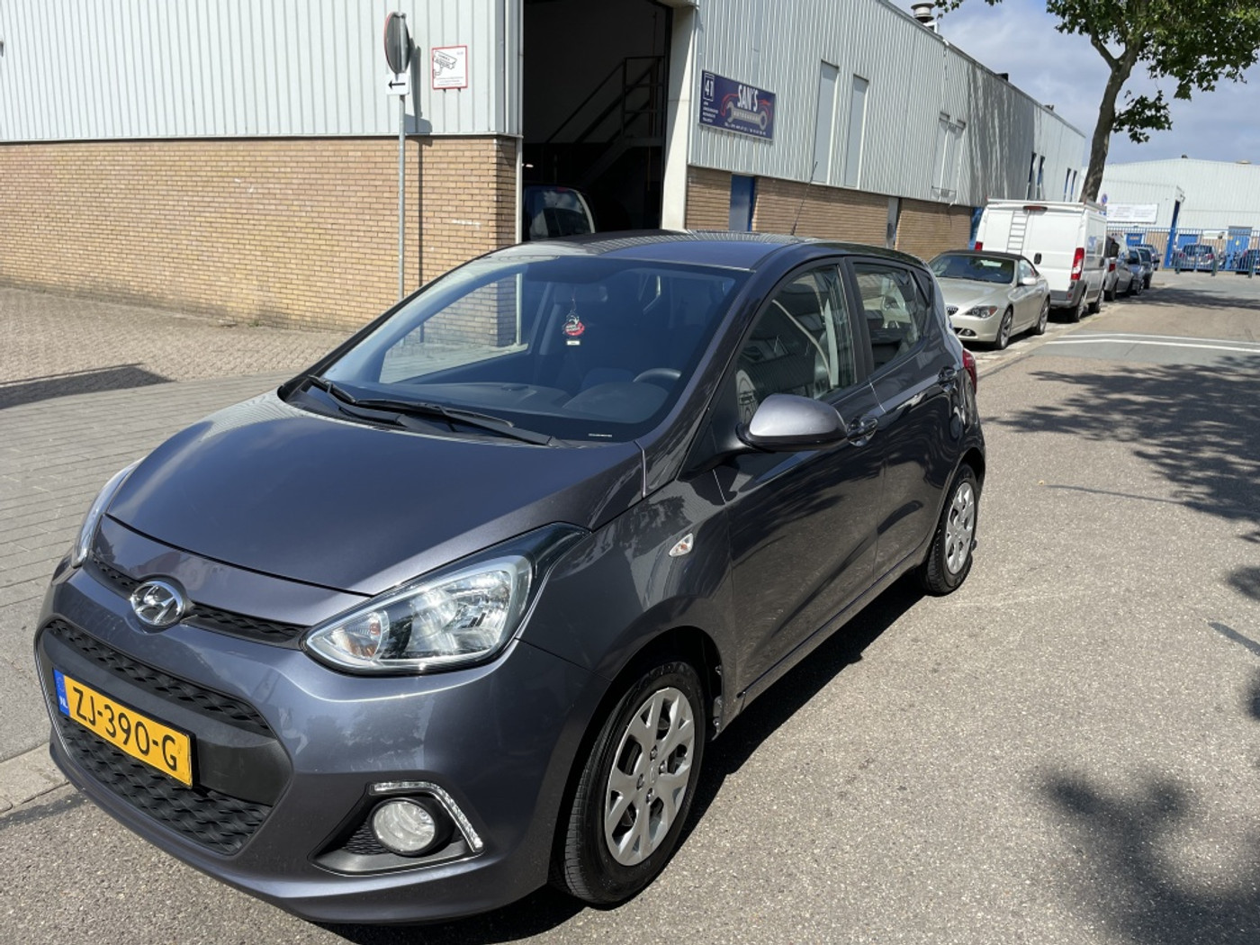 Hyundai I10 1.0i i-Motion Comf. 2016 - voorkant