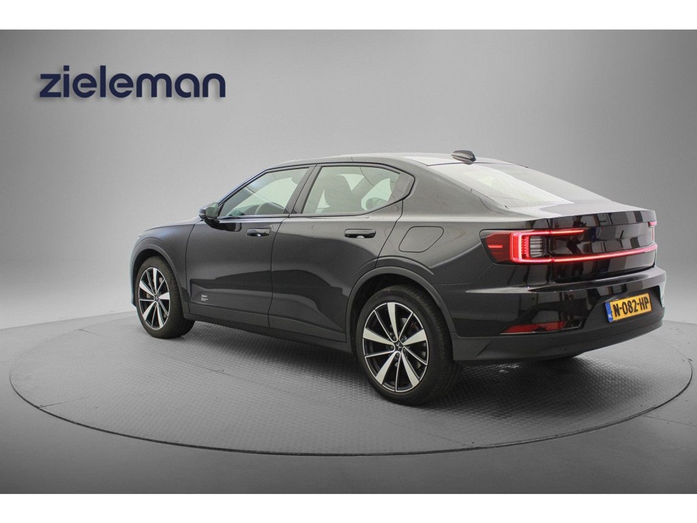 Foto van Polestar 2