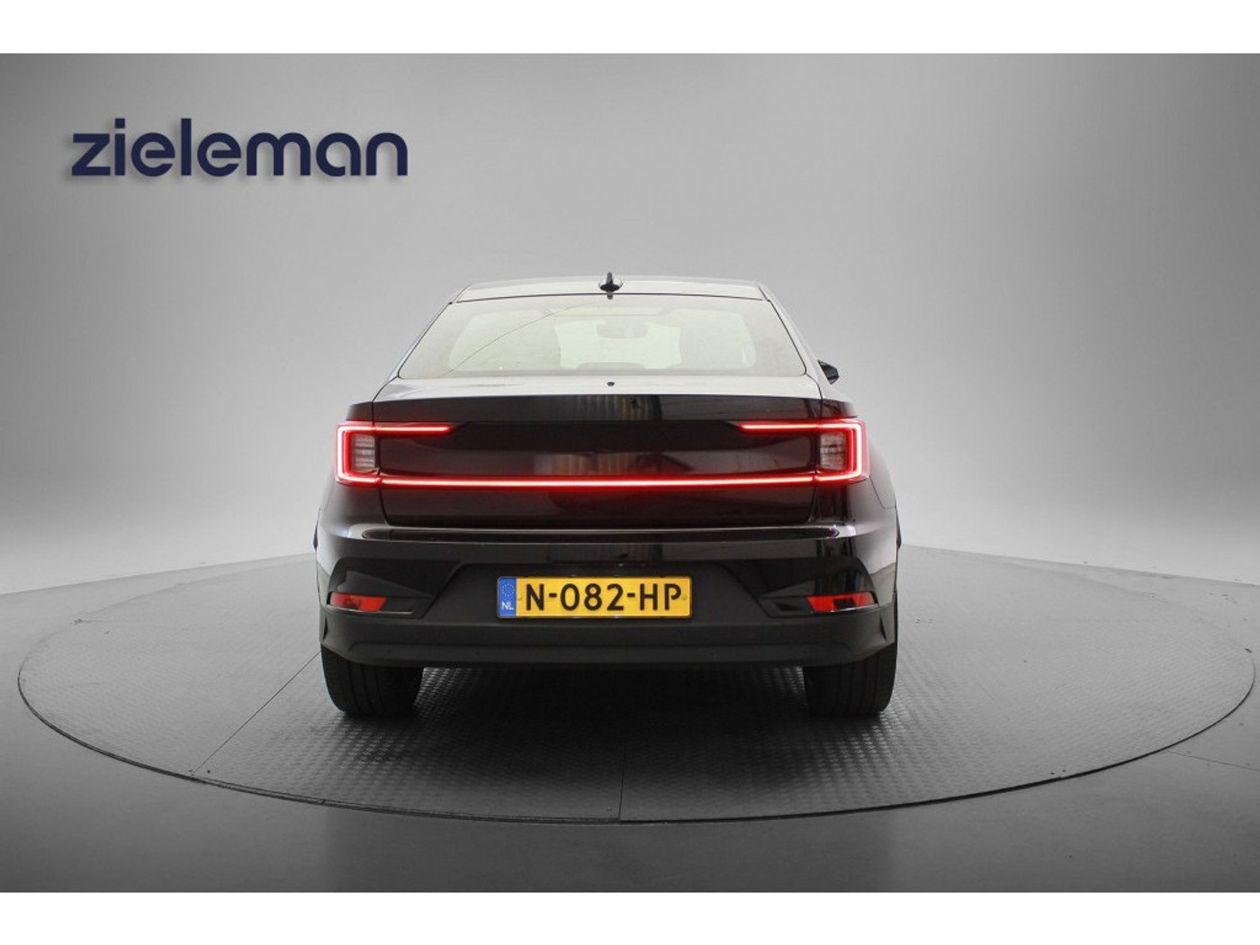 Foto van Polestar 2