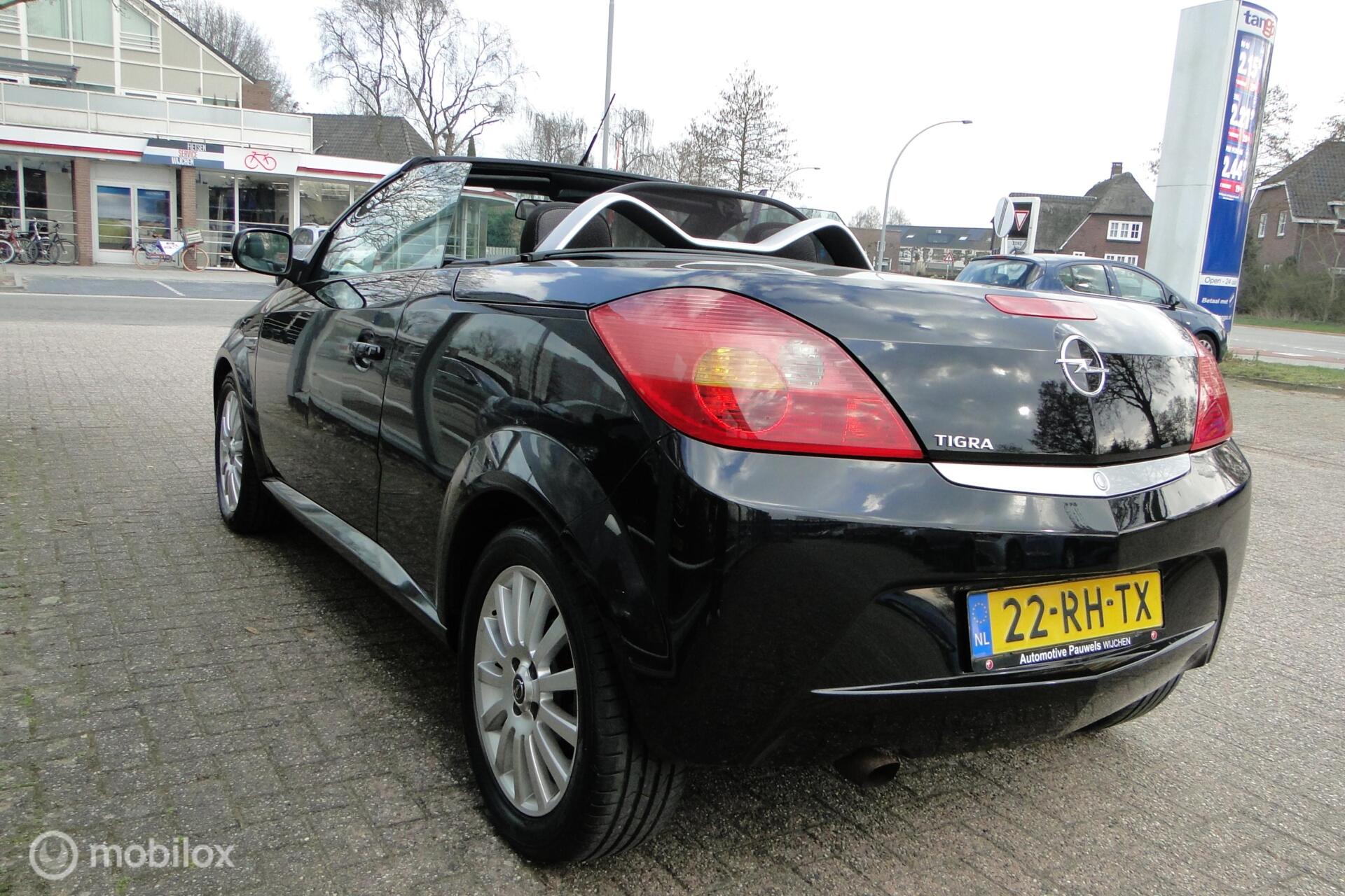 Foto van Opel Tigra Twintop