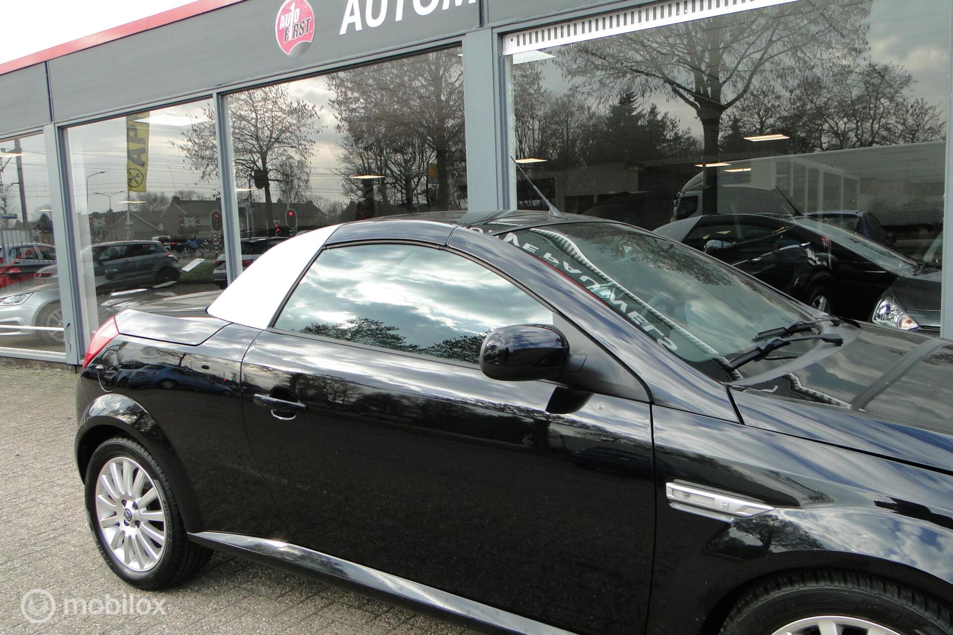 Foto van Opel Tigra Twintop