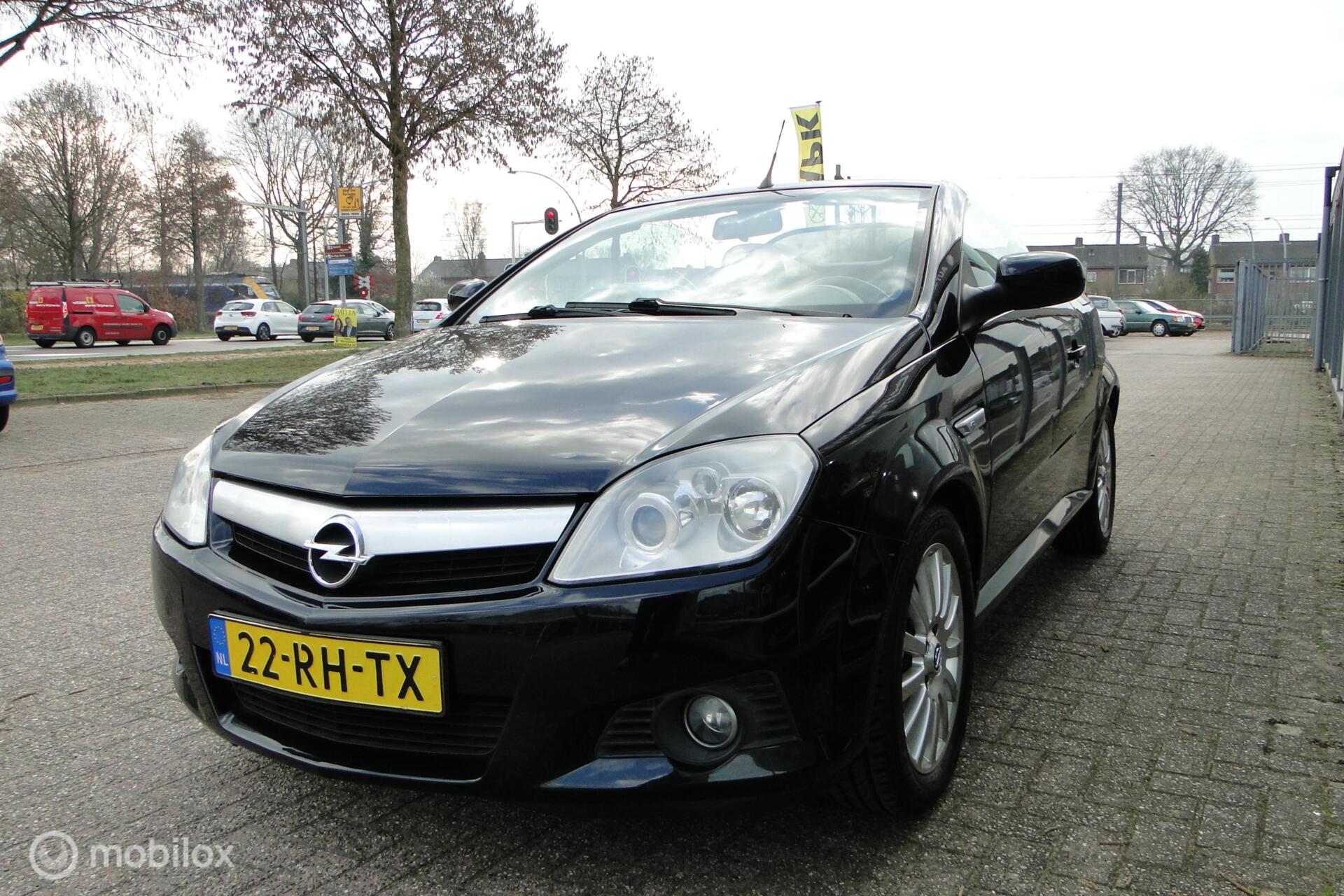 Foto van Opel Tigra Twintop