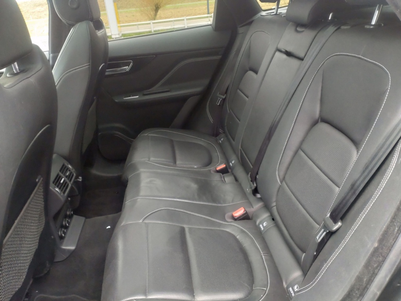 Foto van Jaguar Jaguar F-pace