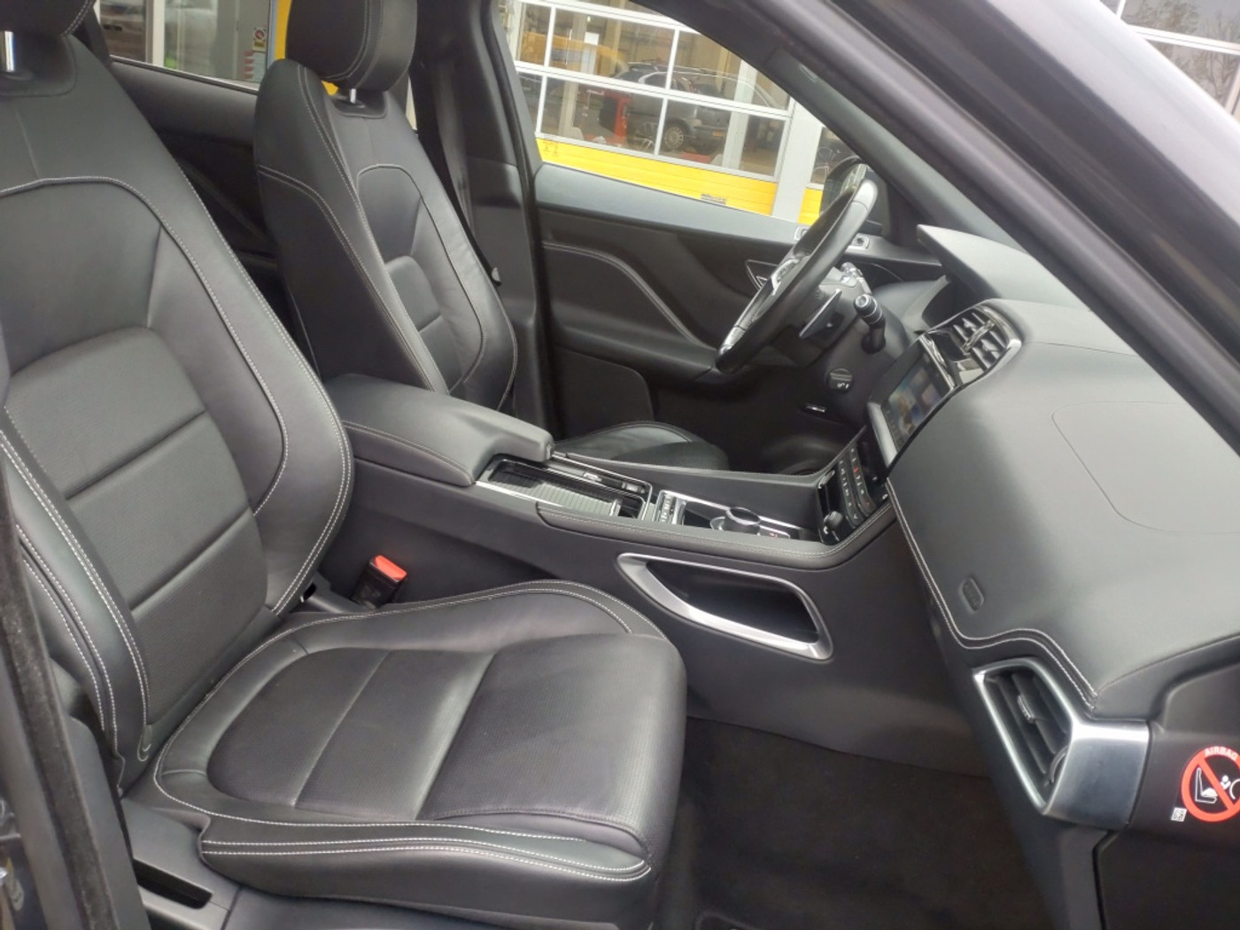 Foto van Jaguar Jaguar F-pace