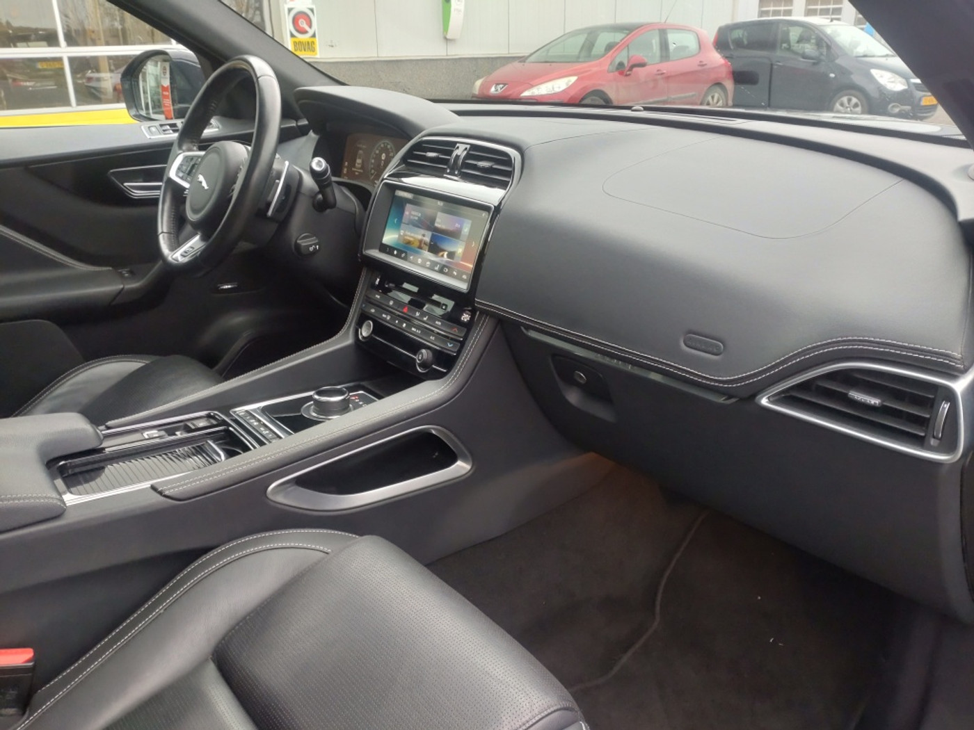 Foto van Jaguar Jaguar F-pace