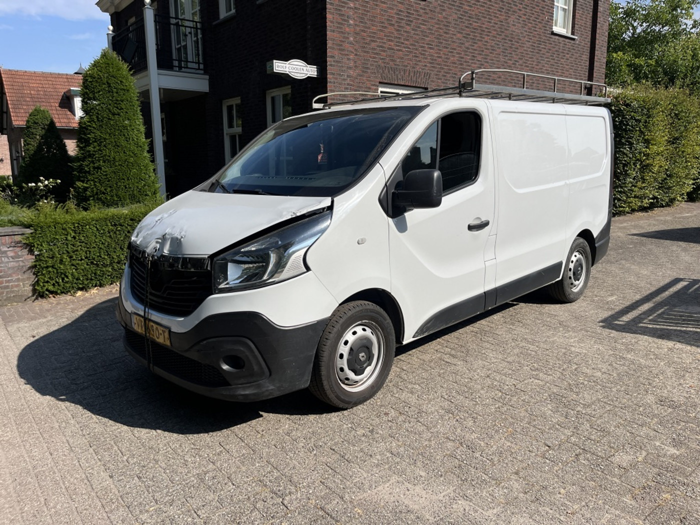 Renault Trafic 1.6 dCi  schade 2015 - voorkant