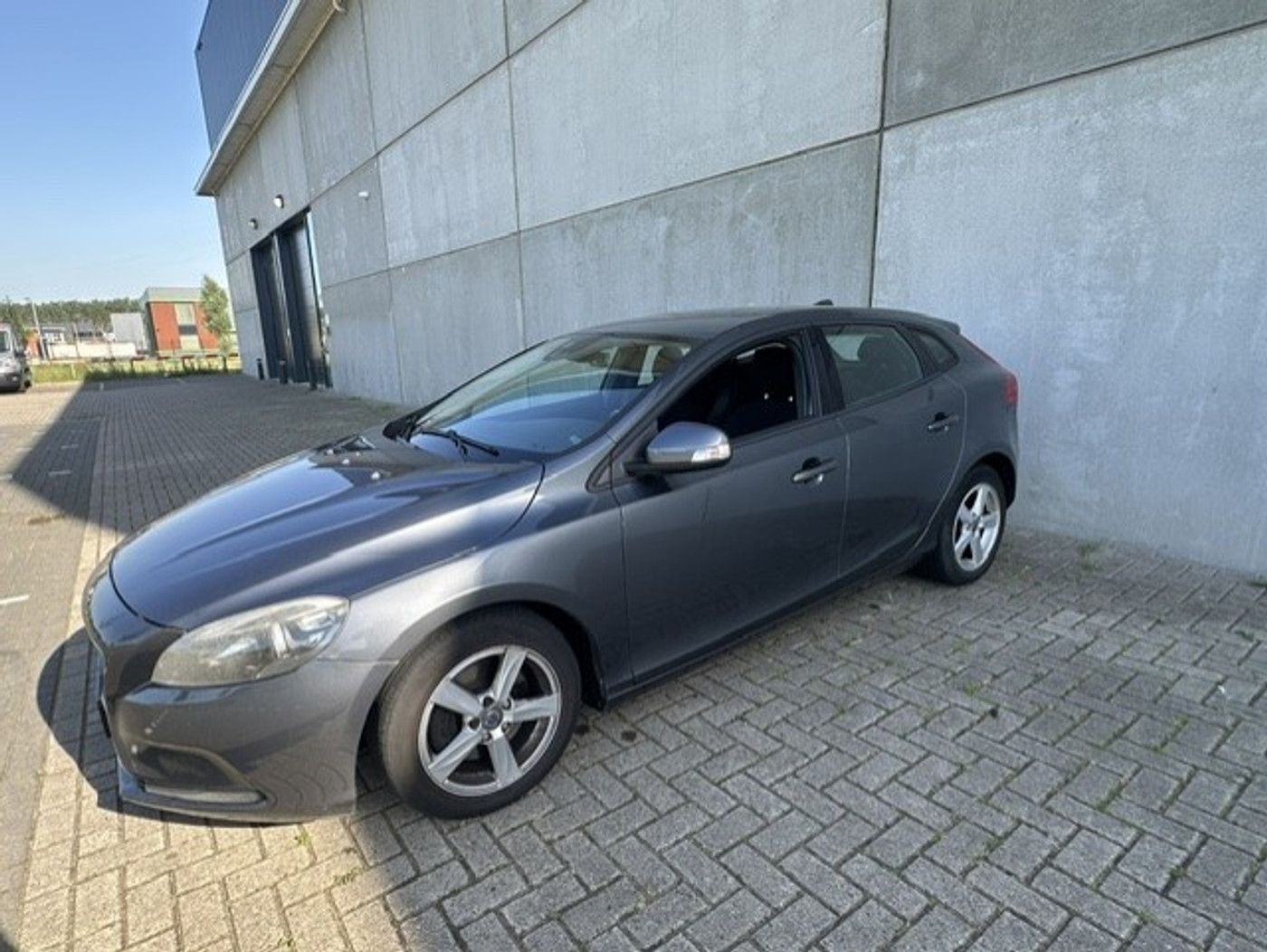 Volvo V40 1.6 D2 R-Design 2014 - voorkant