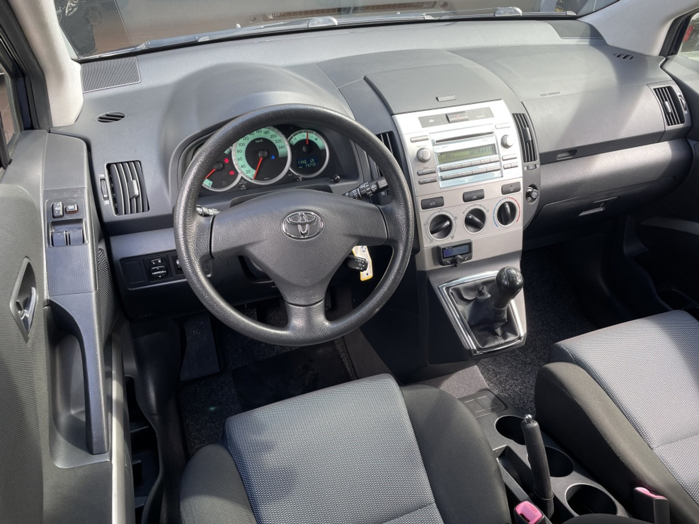 Foto van Toyota Toyota Corolla Verso