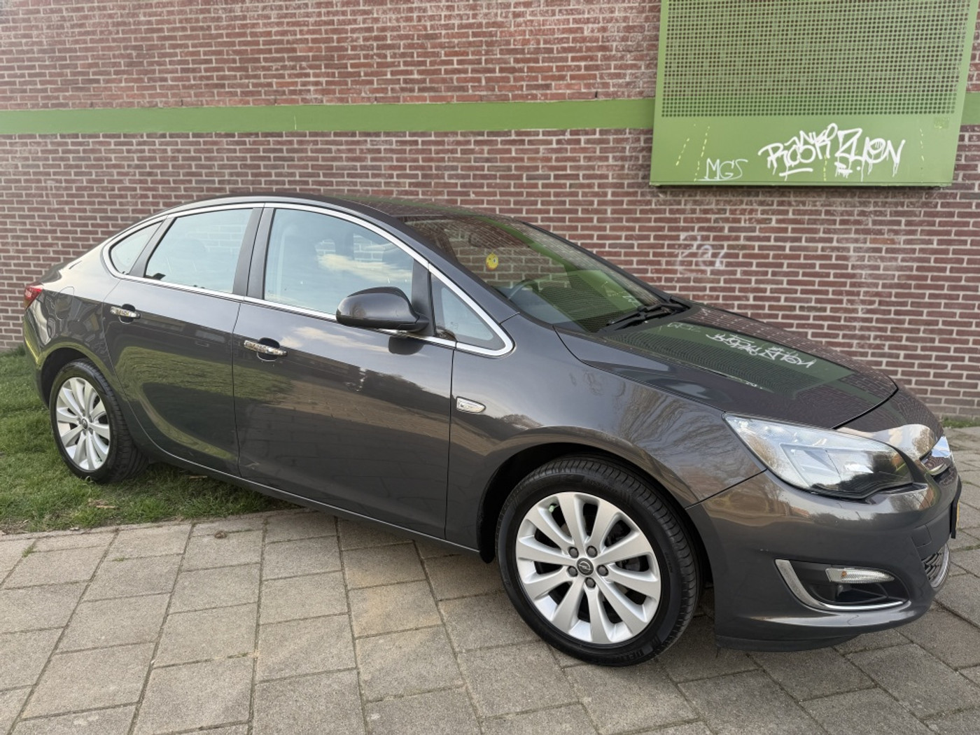 Foto van Opel Astra Notchback