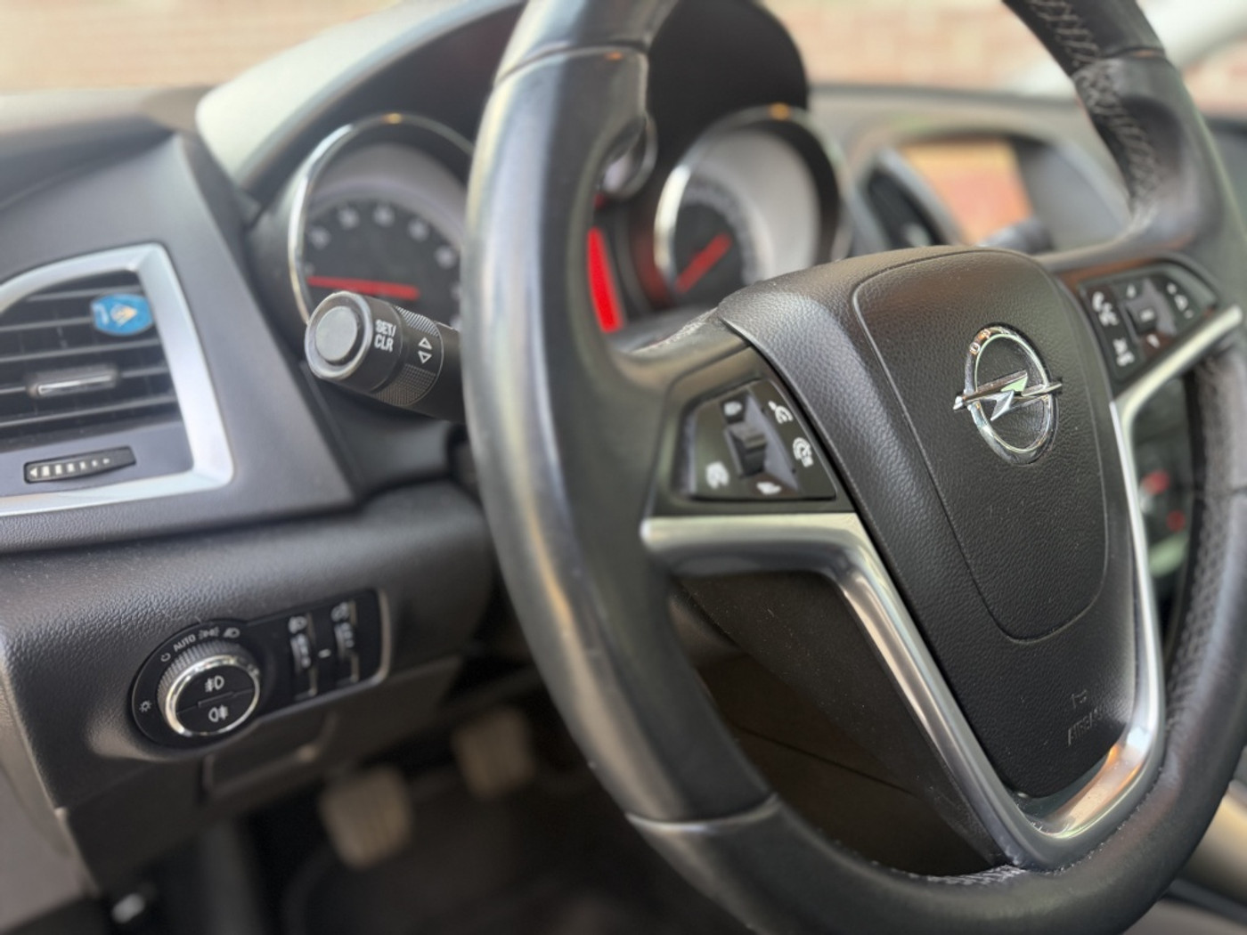Foto van Opel Astra Notchback