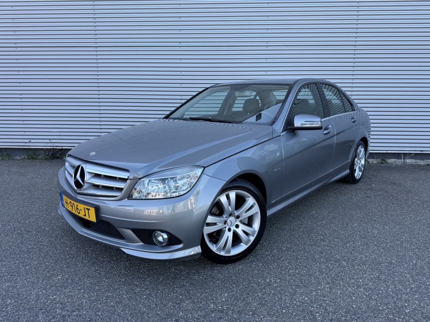 Mercedes-Benz C 200 Cgi 200 CGI BE.BnsCl Av. Automaat 17" lichtmetaal Cruise Stoelverwar 2010 - voorkant