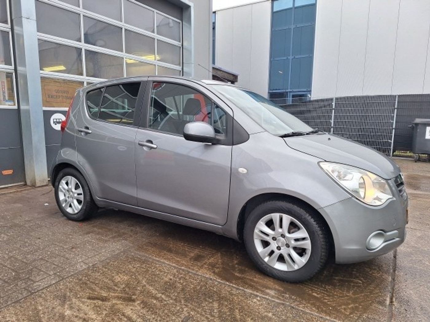 Foto van Opel Agila