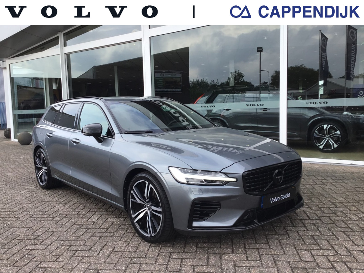 Volvo V60 T8 Twin Engine T8 390PK AWD R-Design| Full Options ! Trekhaak 2020 - voorkant