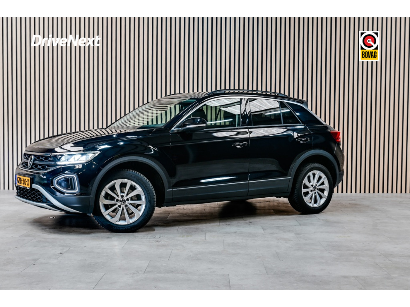 Volkswagen T-roc 1.5 TSI Style | ACC | STOELVERWARMING 2023 - voorkant
