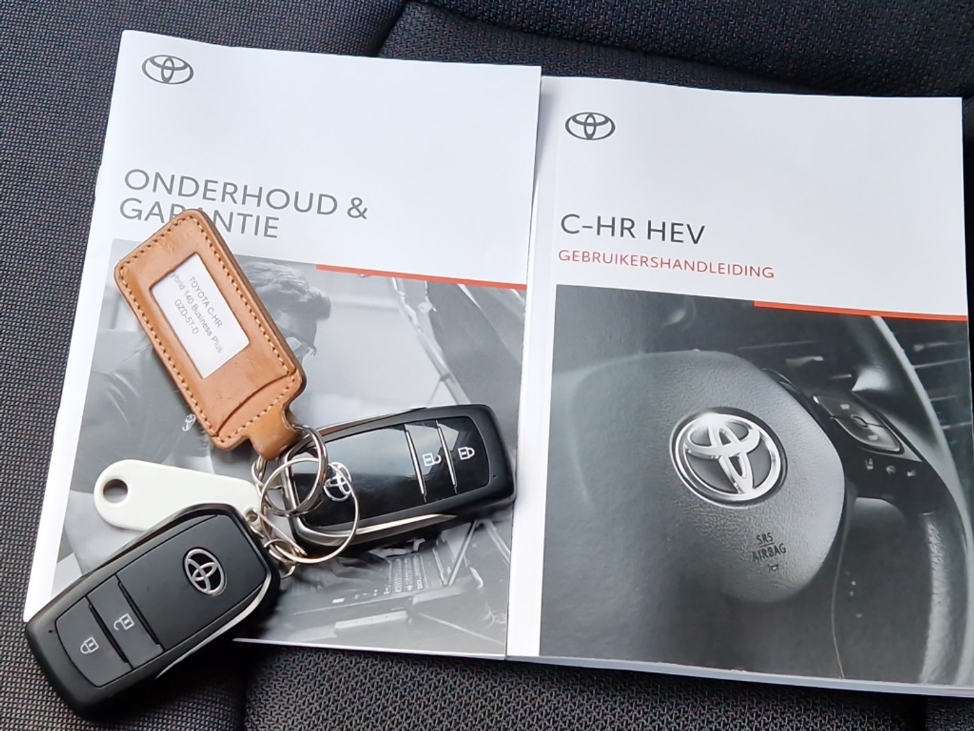 Foto van Toyota Toyota C-hr