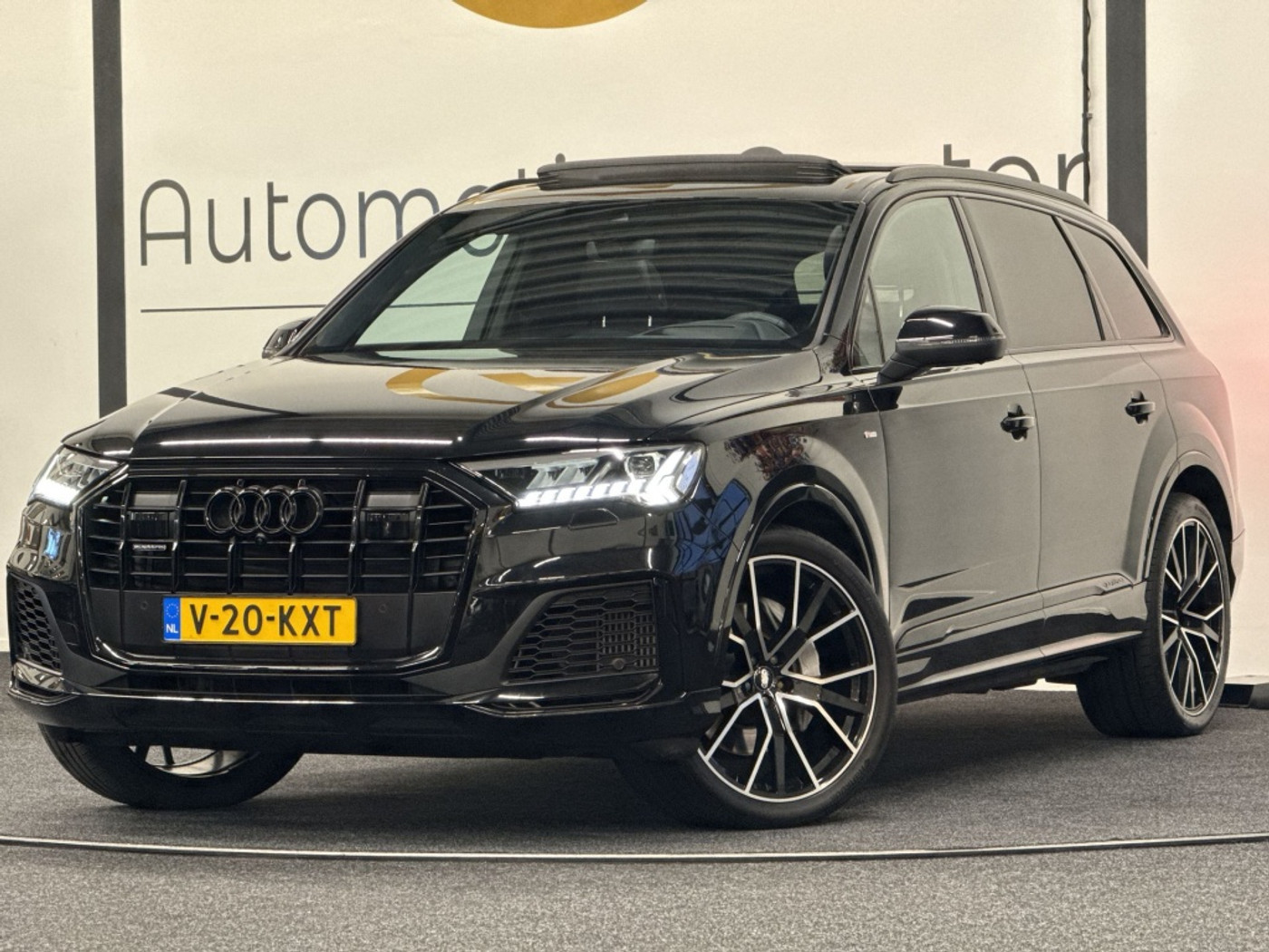 Audi Q7 55 TFSI quattro S line 2024 - voorkant
