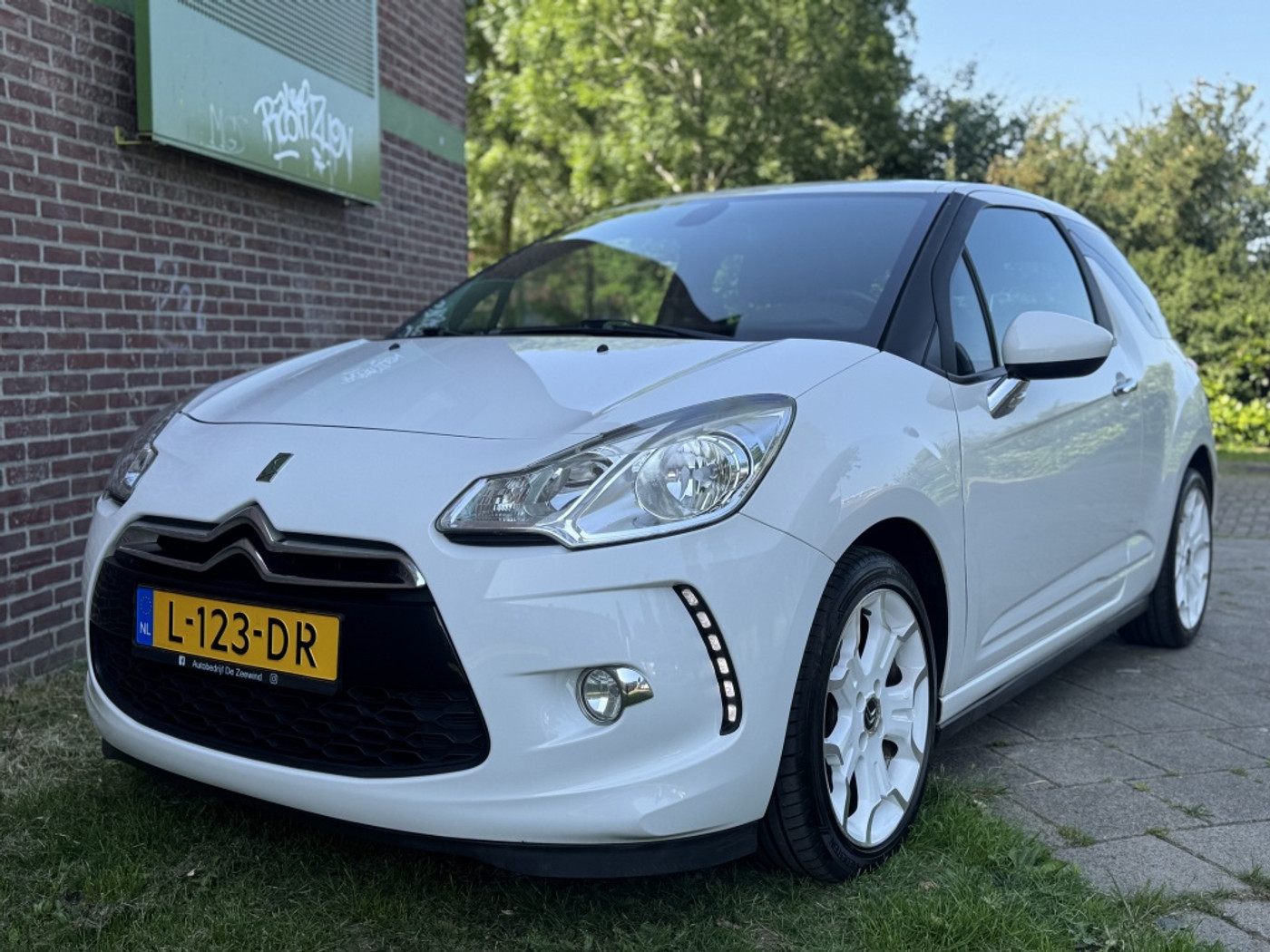 Citroen Ds3 1.6 So Chic in Black 2010 - voorkant