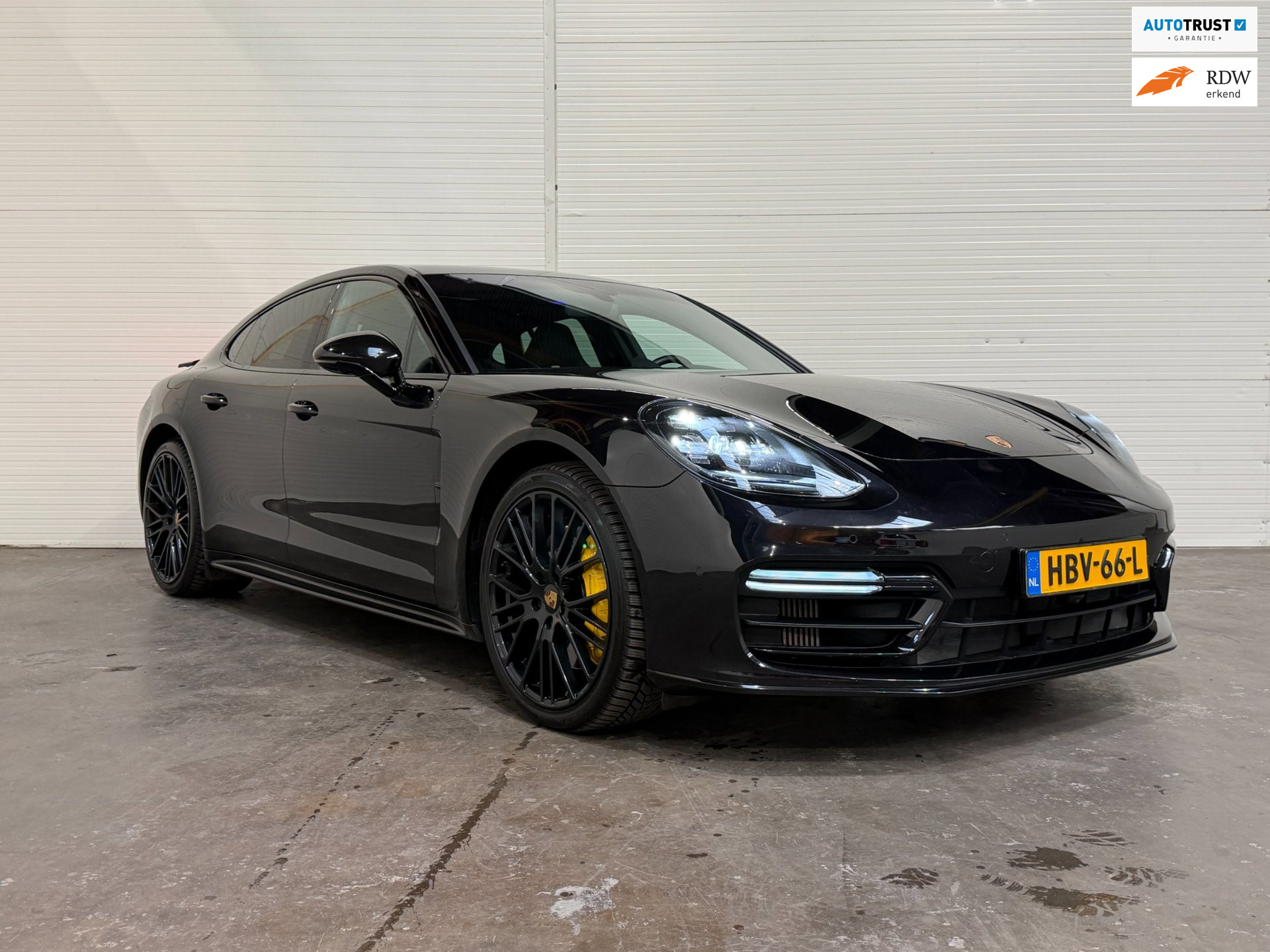 Porsche Panamera 4 E-hybrid 2.9 4 E-Hybrid Origineel Zwart olijfgroene wrap / Luchtvering / Panoramadak 2021 - voorkant