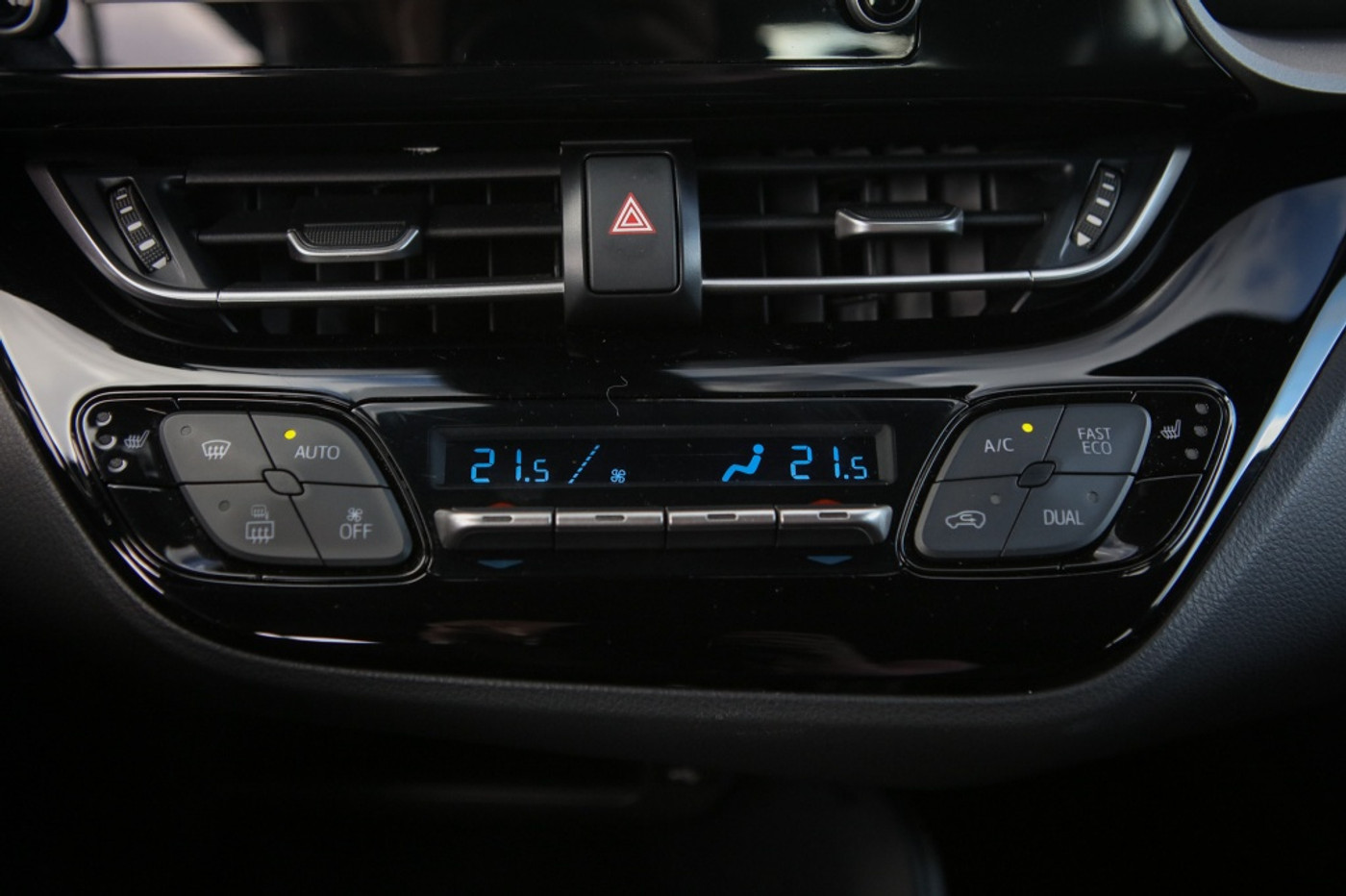 Foto van Toyota Toyota C-hr