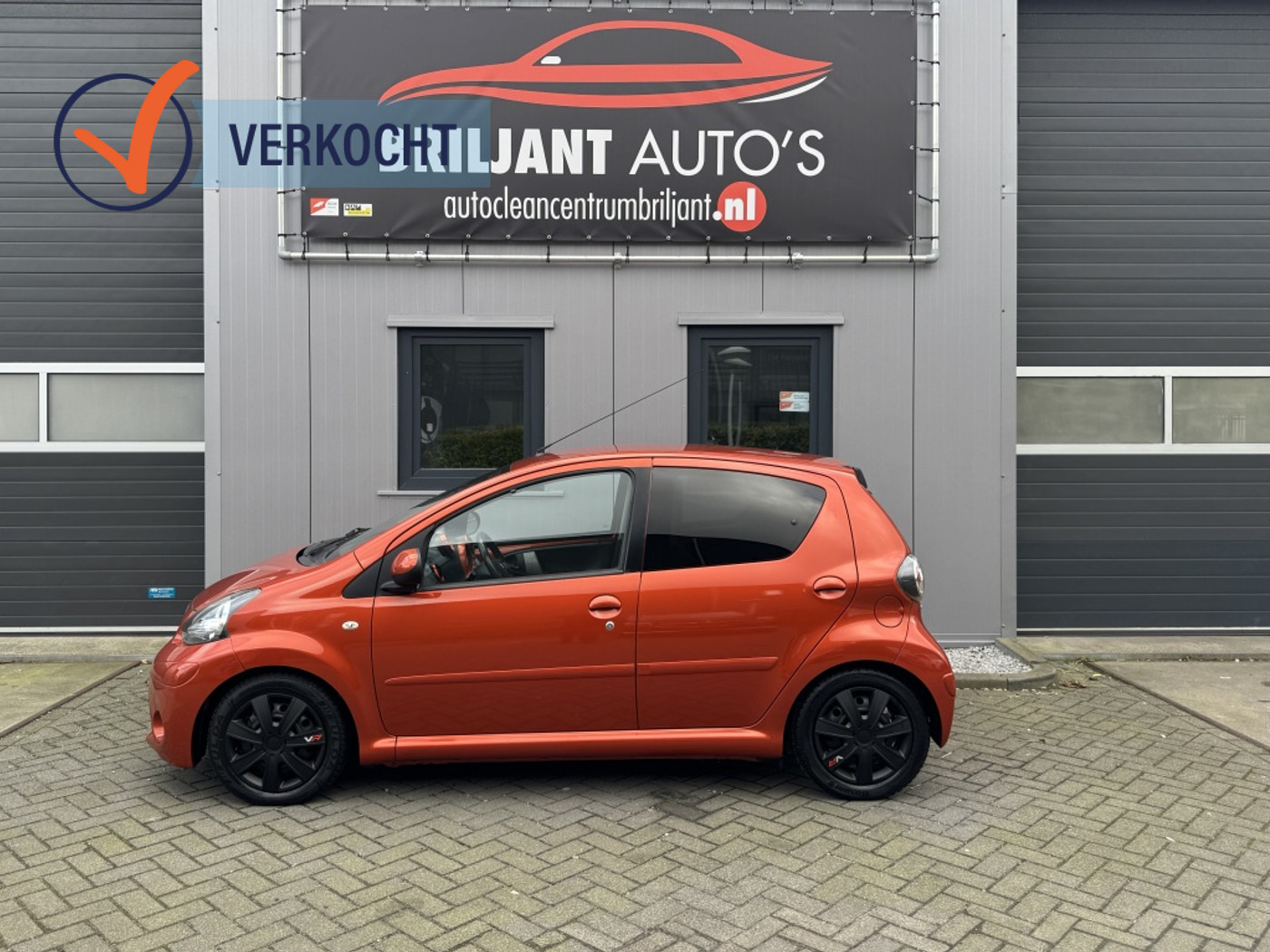 Toyota Toyota Aygo 1.0 VVT-i Aspiration 2012 - voorkant