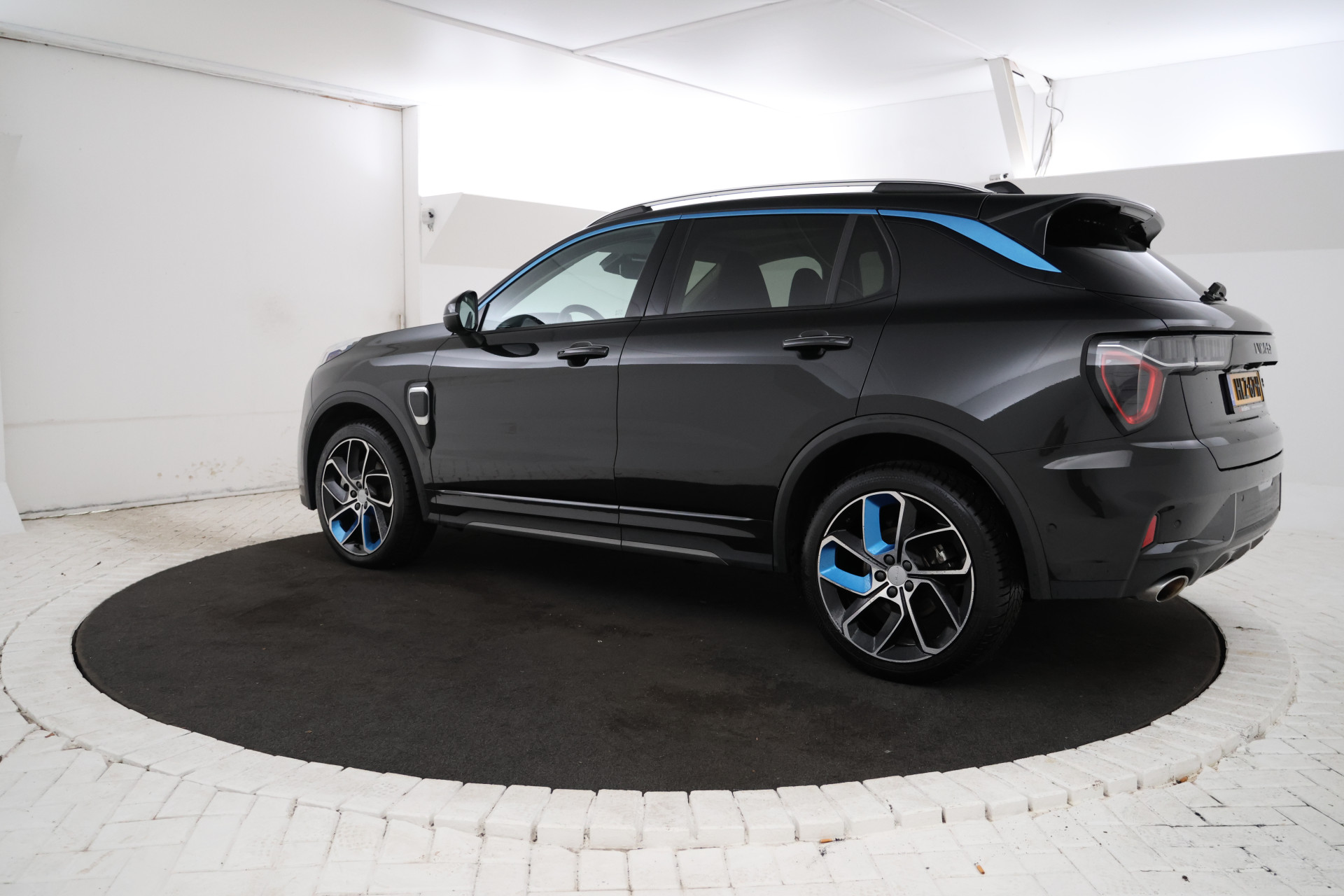 Foto van Lynk&co LYNK & Co 01