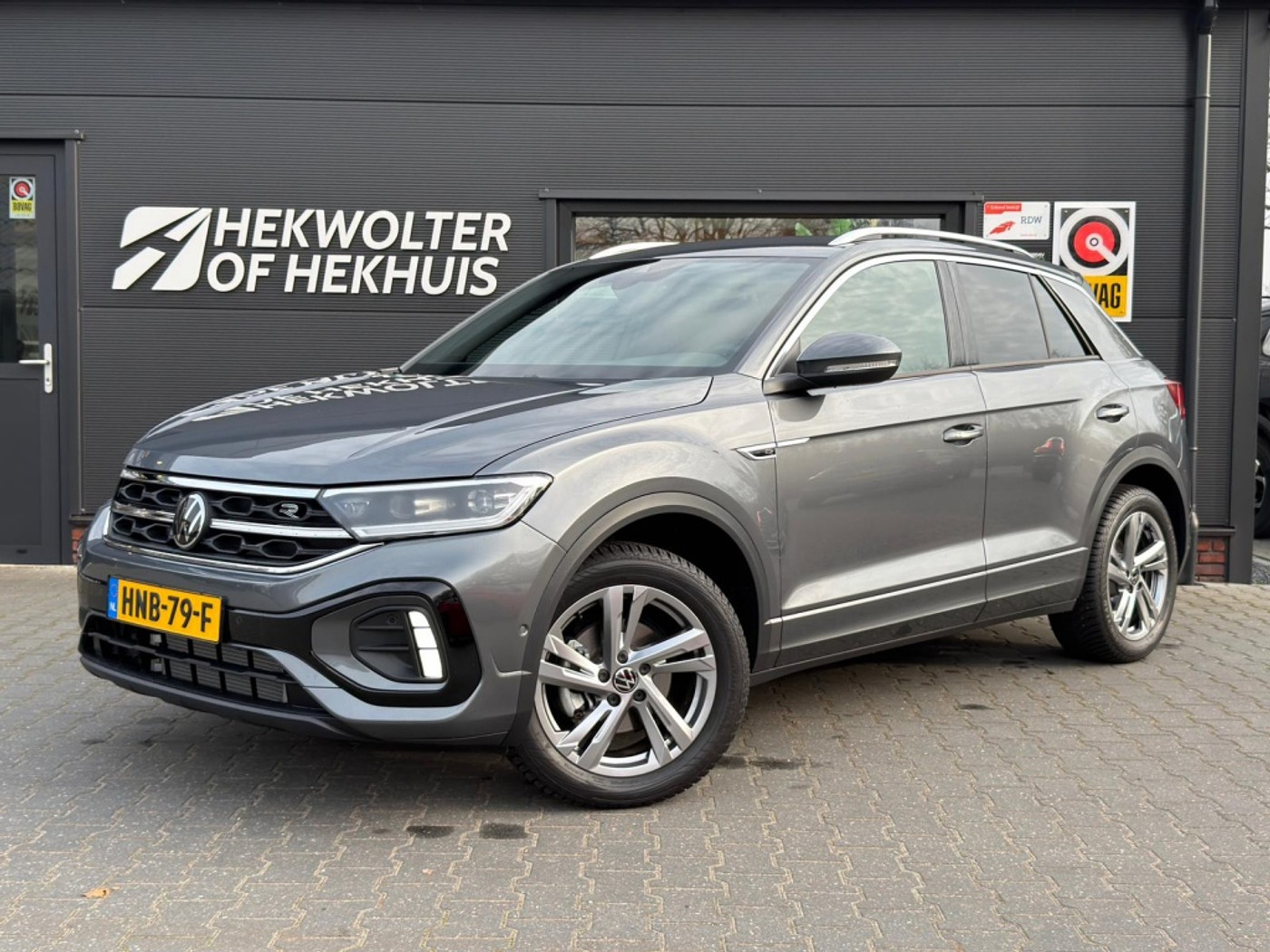 Volkswagen T-roc 1.5 TSI R-Line DSG 150 PK | Trekhaak | ACC | Camera 2024 - voorkant