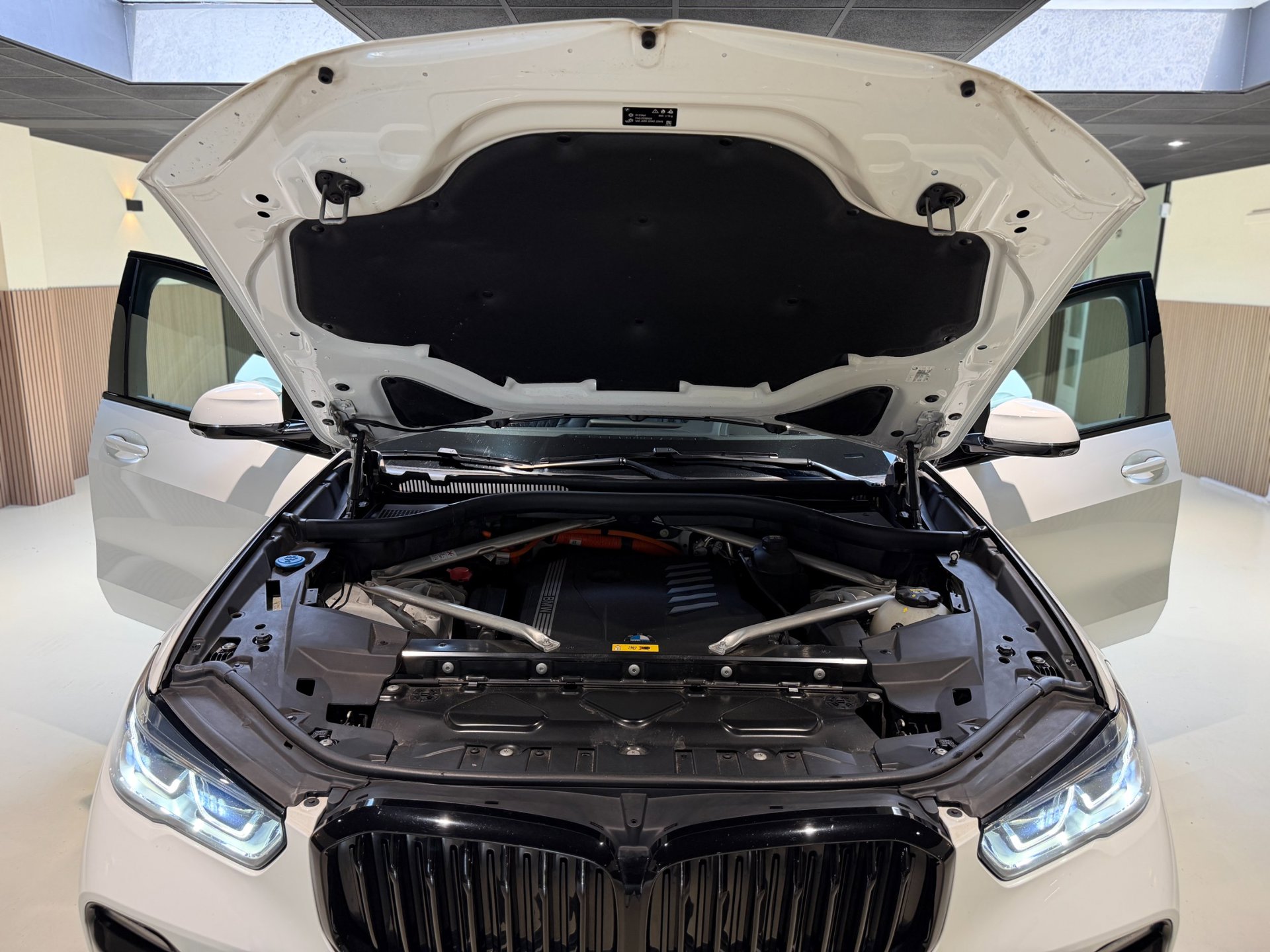 Foto van BMW X5 Xdrive45e