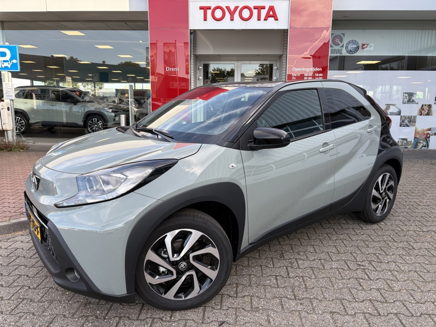 Toyota Toyota Aygo X 1.0 VVT-i S-CVT Pulse | Stoelverwarming | Apple CarPlay, Android 2025 - voorkant