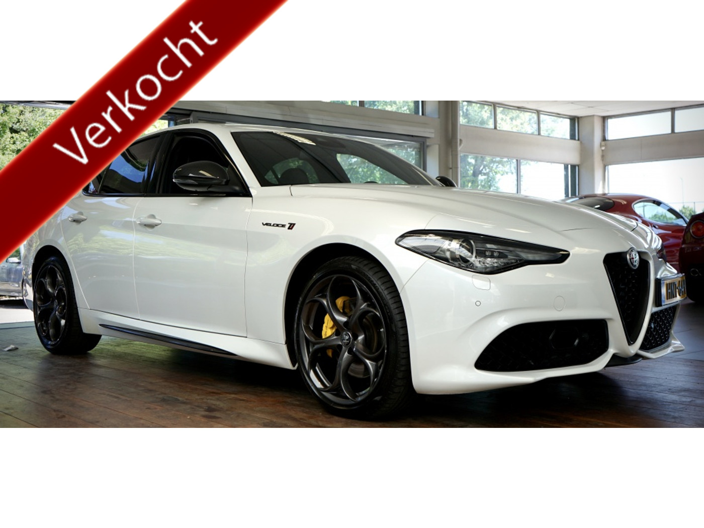 Alfa Romeo Giulia 2.0 T Veloce ti | 280 PK | | Carbon Elementen | | Awd | 2021 - voorkant
