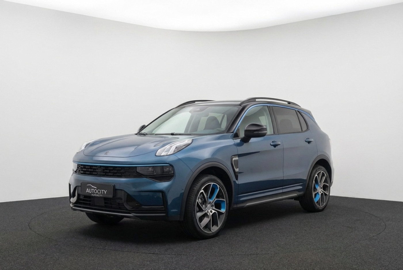 Lynk&co LYNK & Co 01 1.5 PHEV l 360 Camera l Pano l Trekhaak 2022 - voorkant