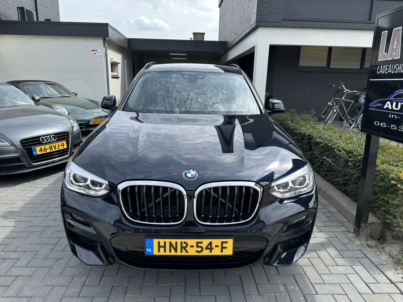 Foto van BMW X3 Xdrive20i