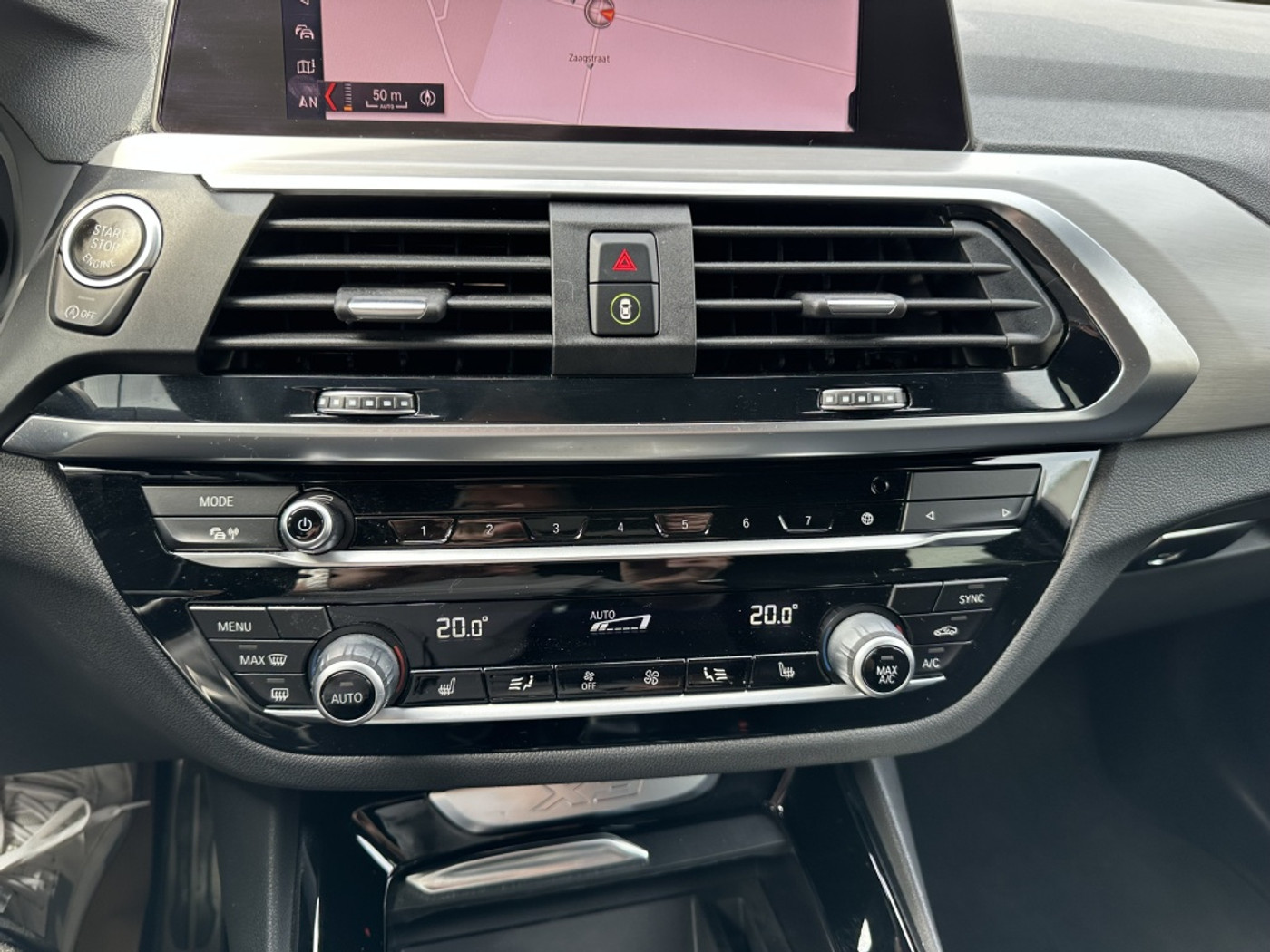 Foto van BMW X3 Xdrive20i