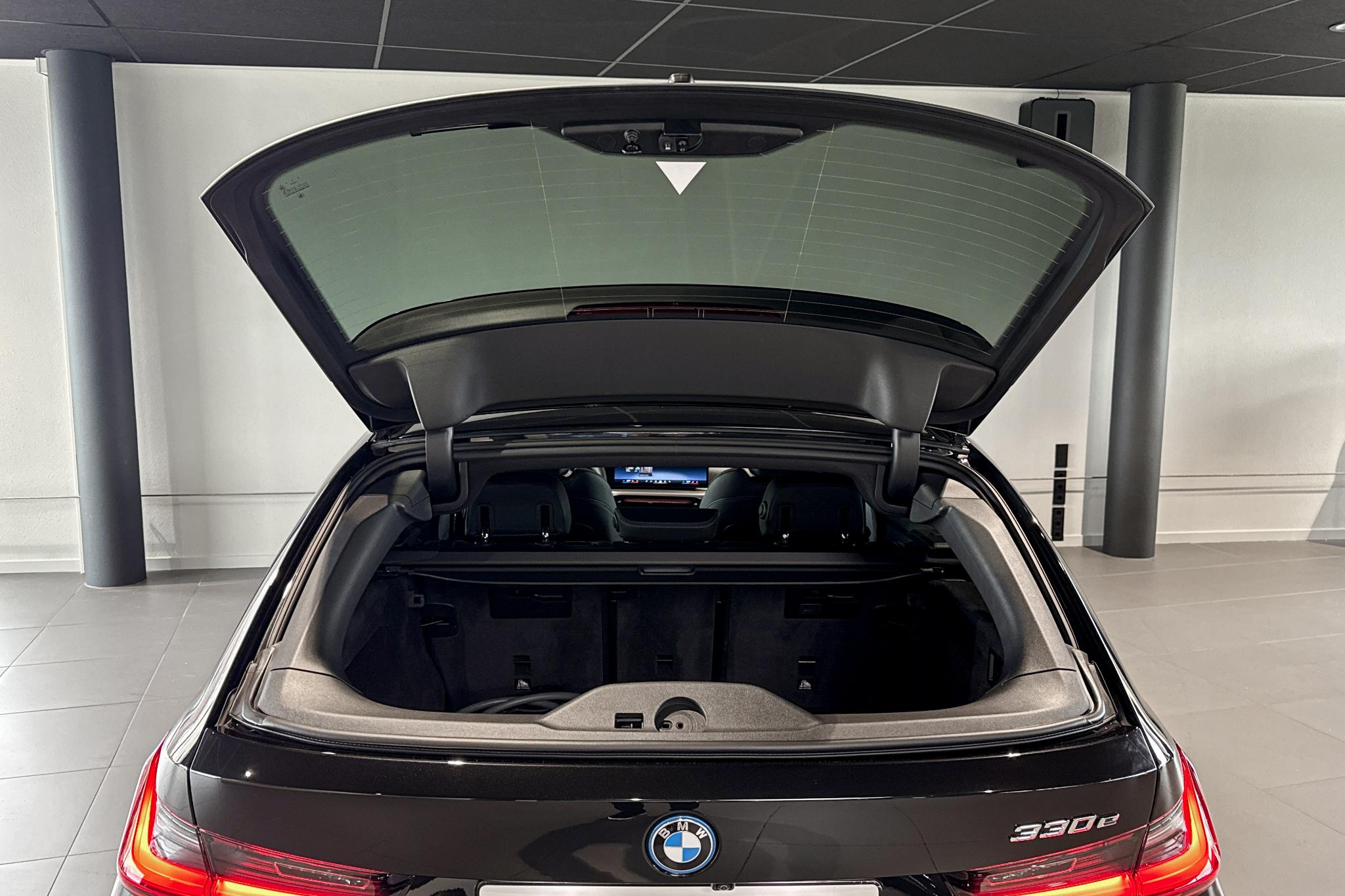 Foto van BMW 330e