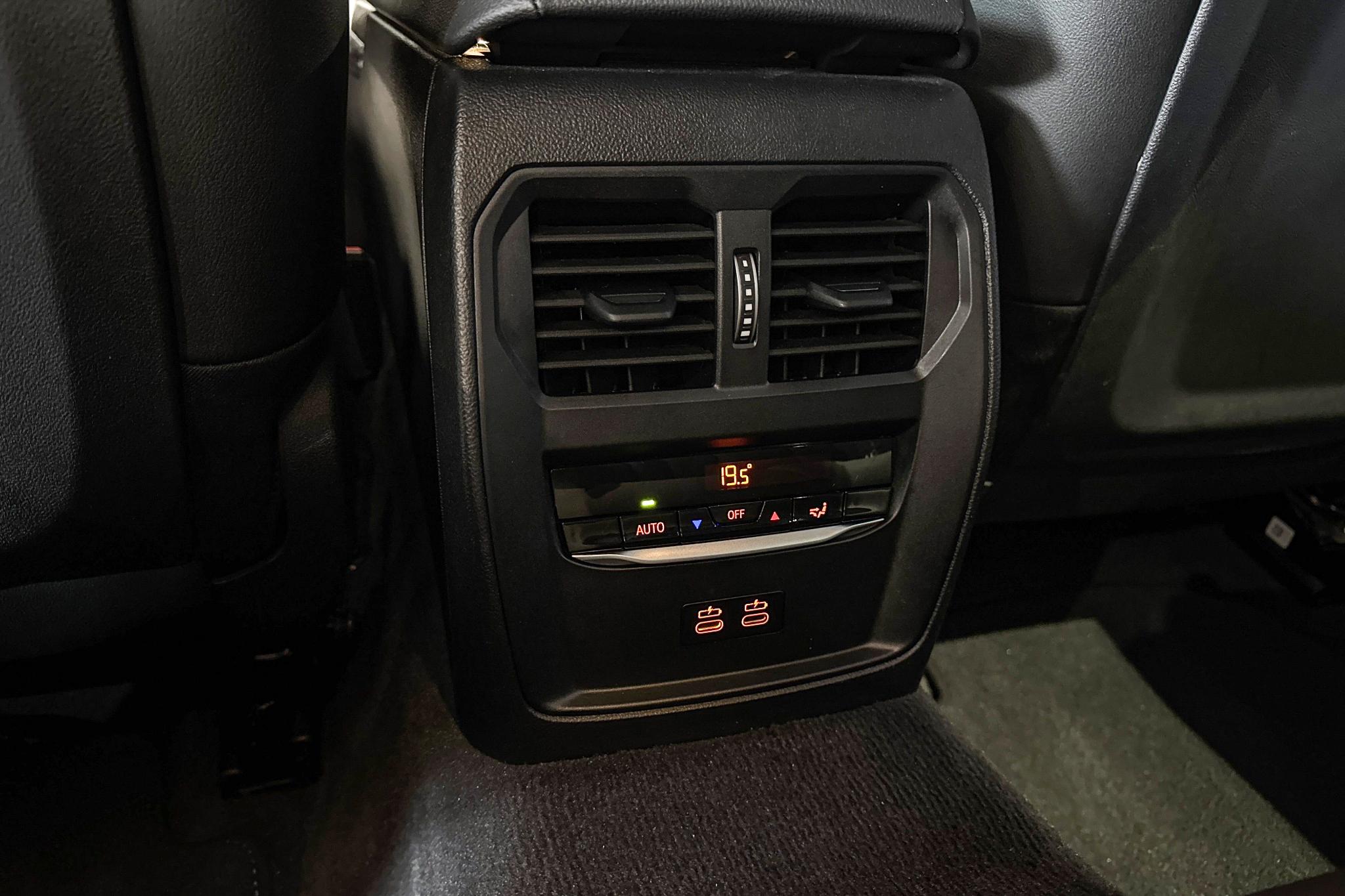 Foto van BMW 330e