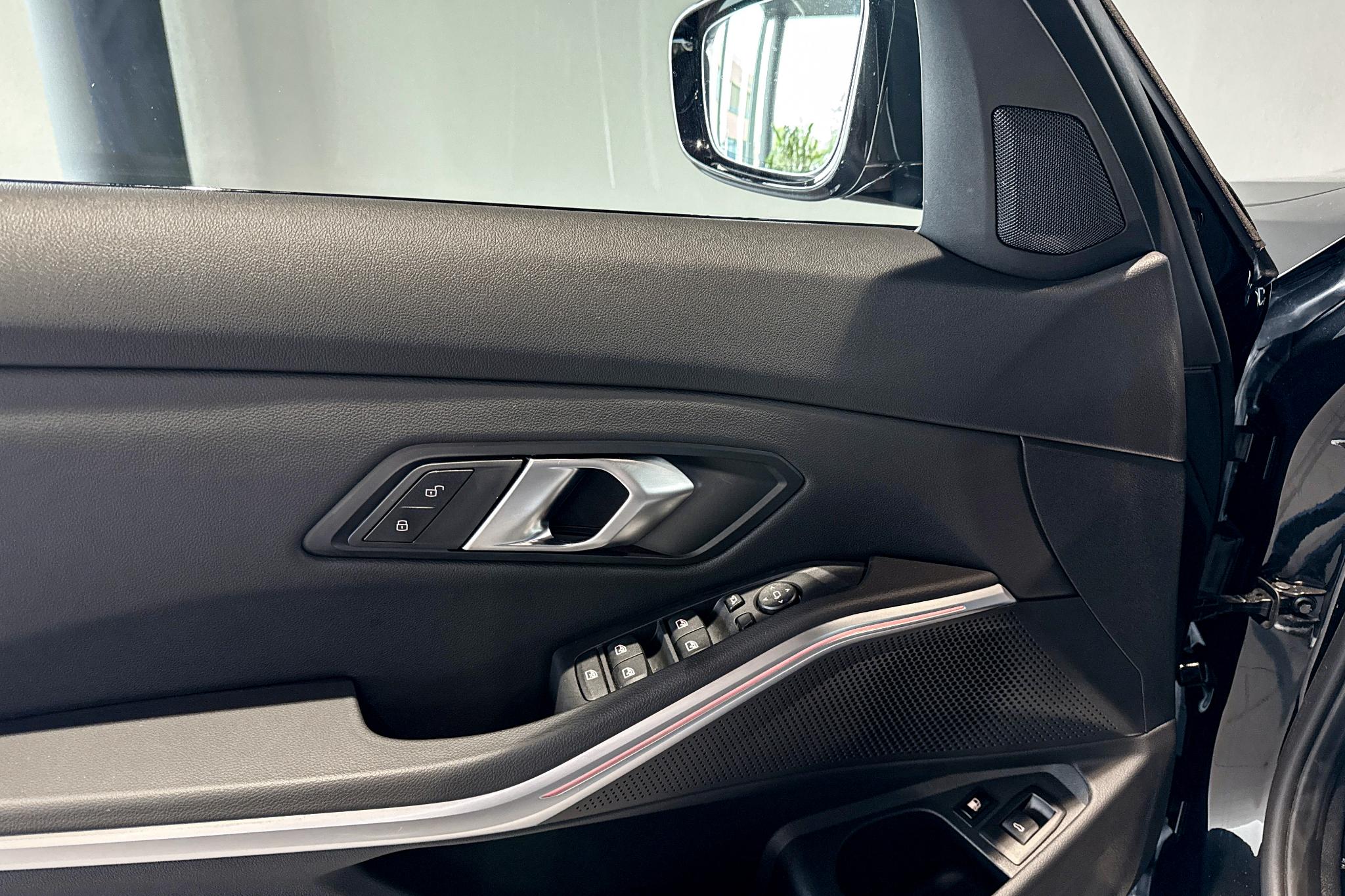 Foto van BMW 330e