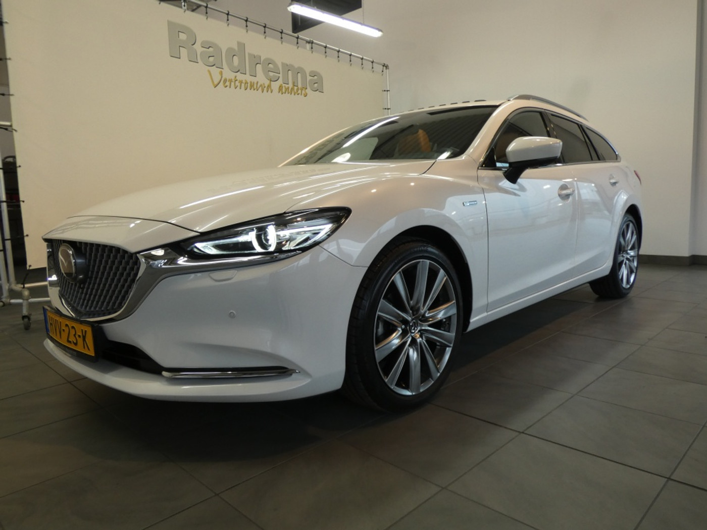 Mazda Mazda6 Skyactive-g 194 2.5  20Th Anniversary  Uniek! full option 2024 - voorkant