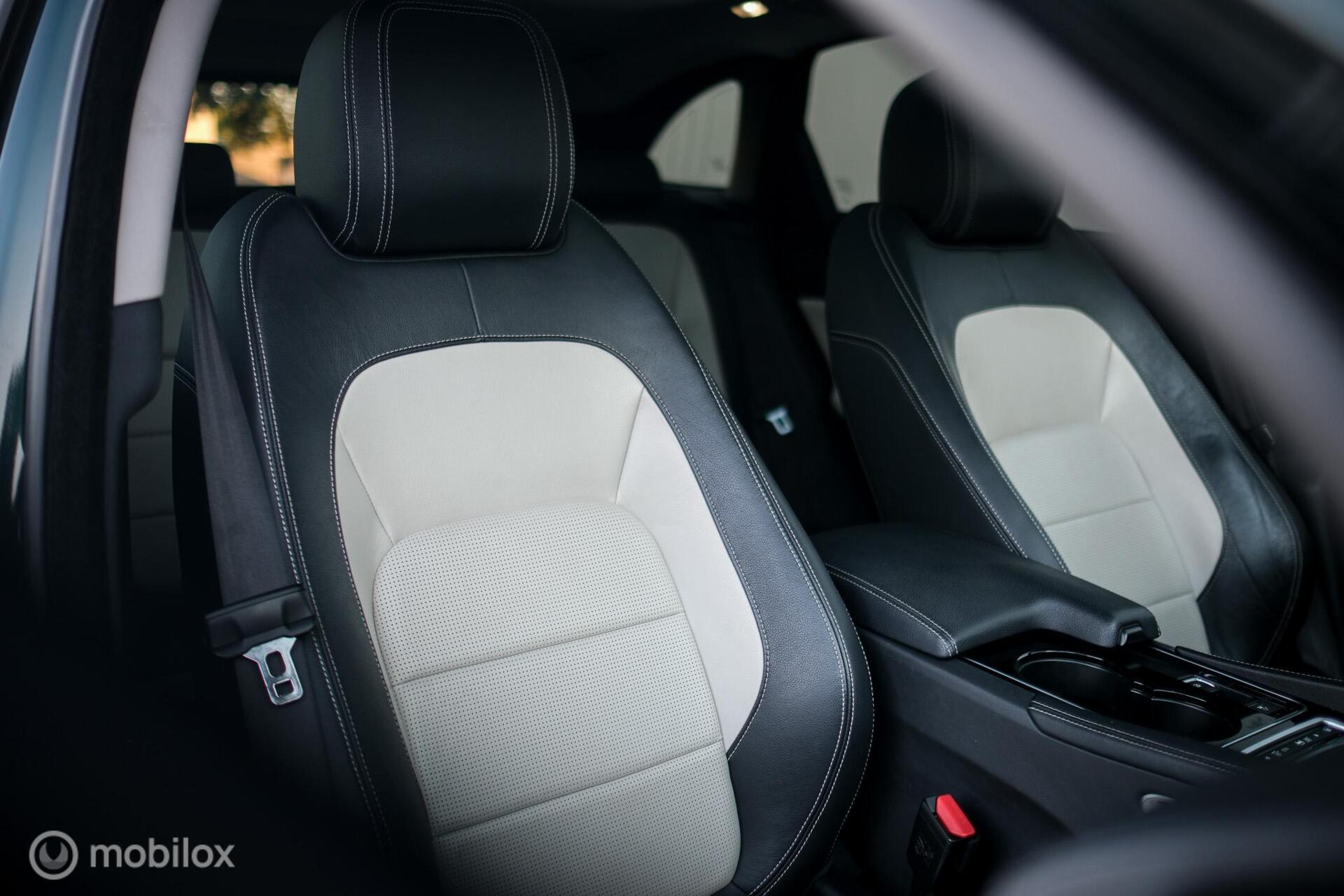 Foto van Jaguar Jaguar F-pace