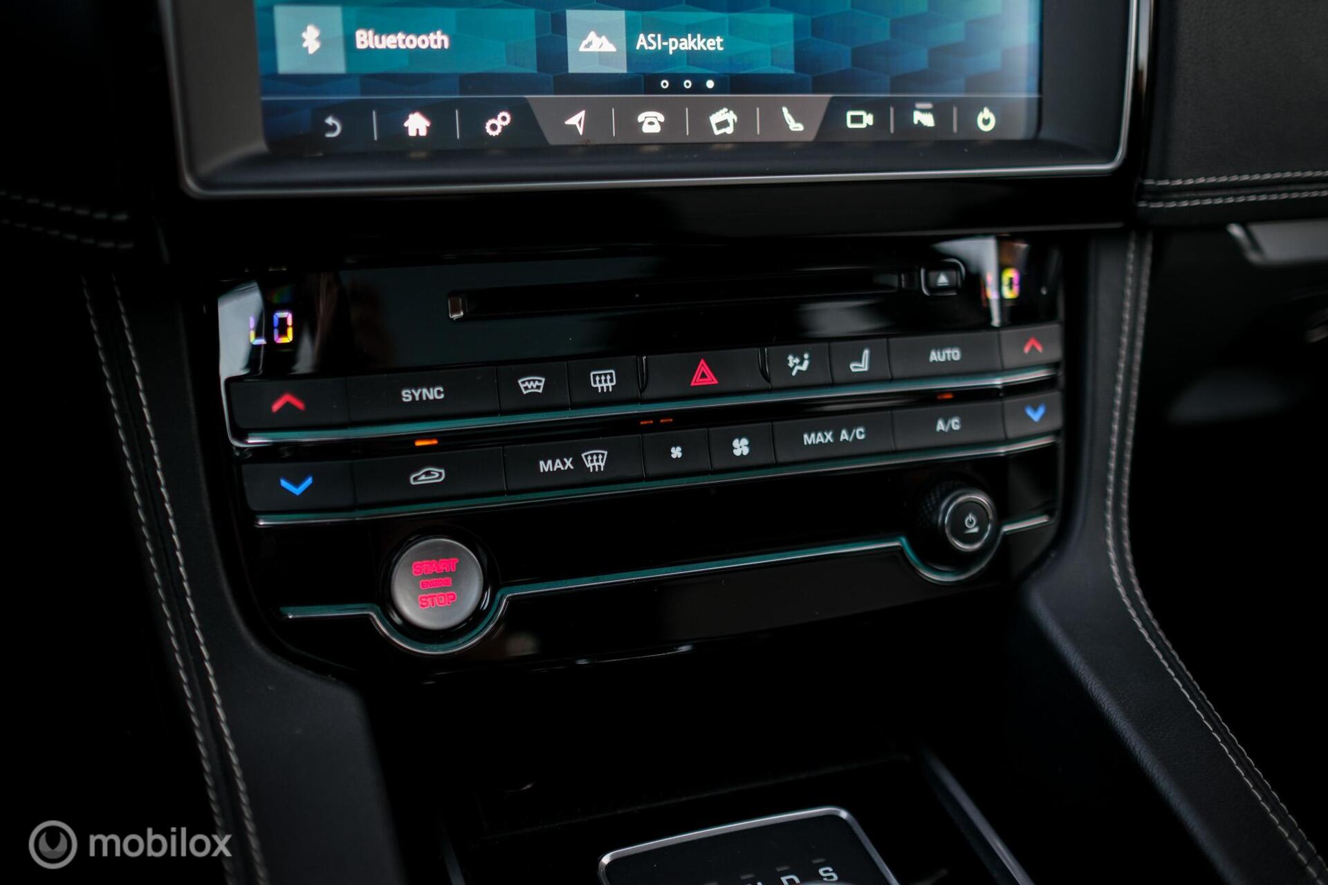 Foto van Jaguar Jaguar F-pace