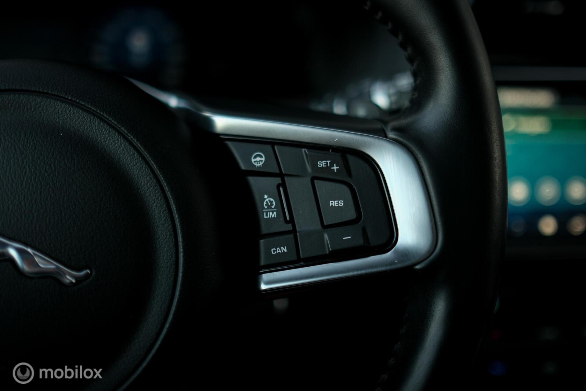 Foto van Jaguar Jaguar F-pace